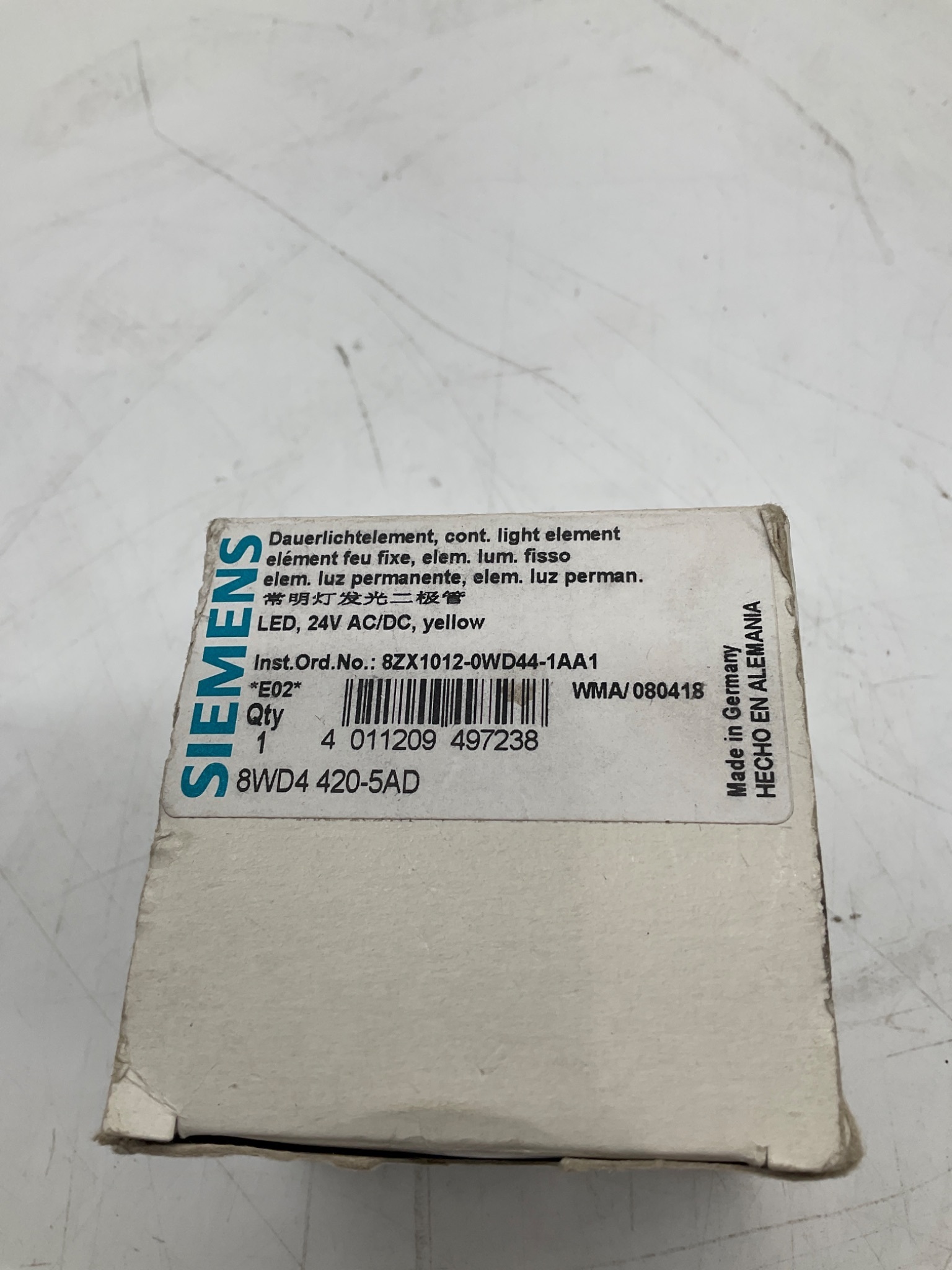 SIEMENS 8WD4420-5AD Continuous Light Element Yellow 24VAC/DC NEW 1