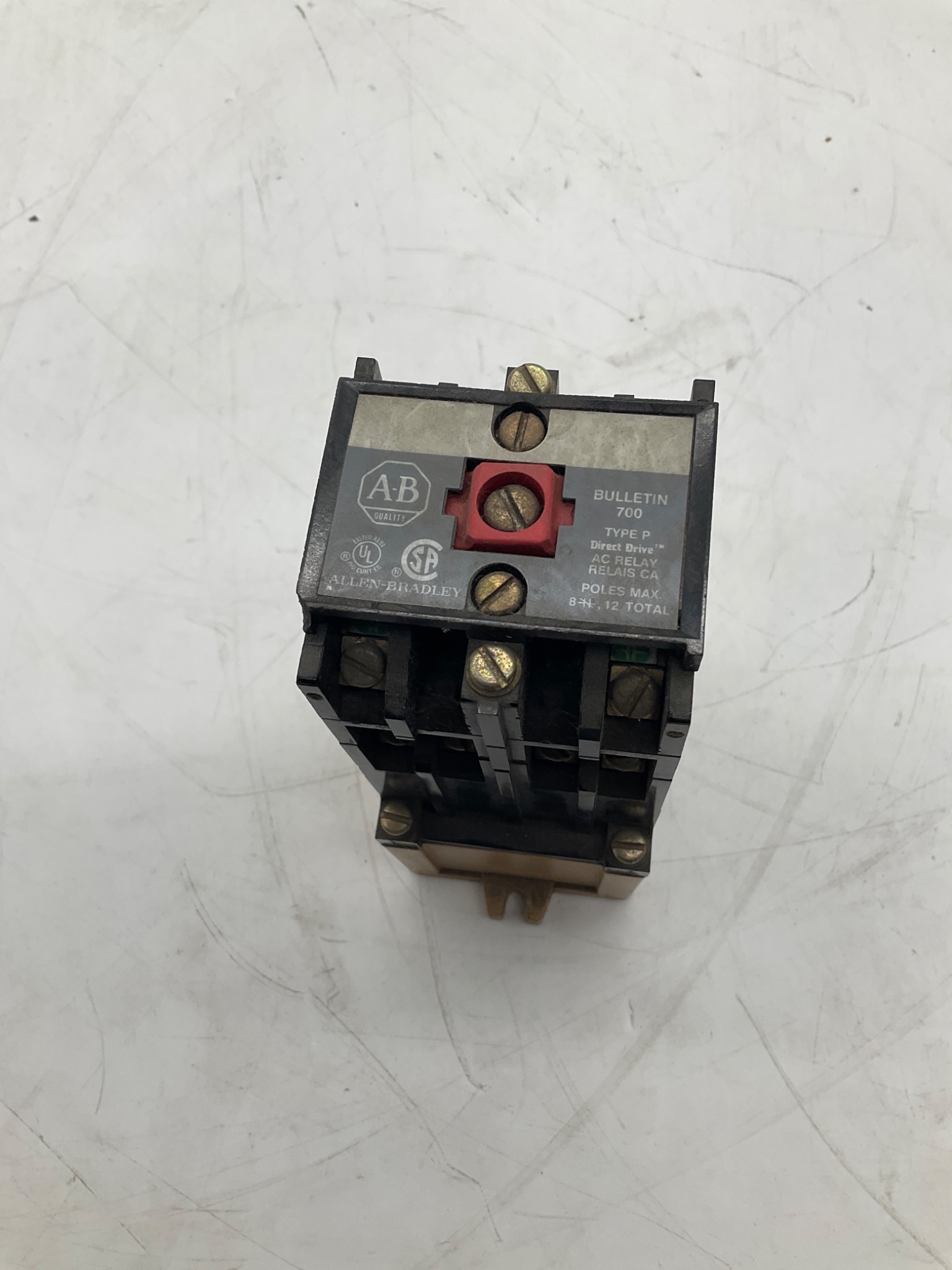 ALLEN-BRADLEY 700-P600A1 Type P AC Relay USED 4
