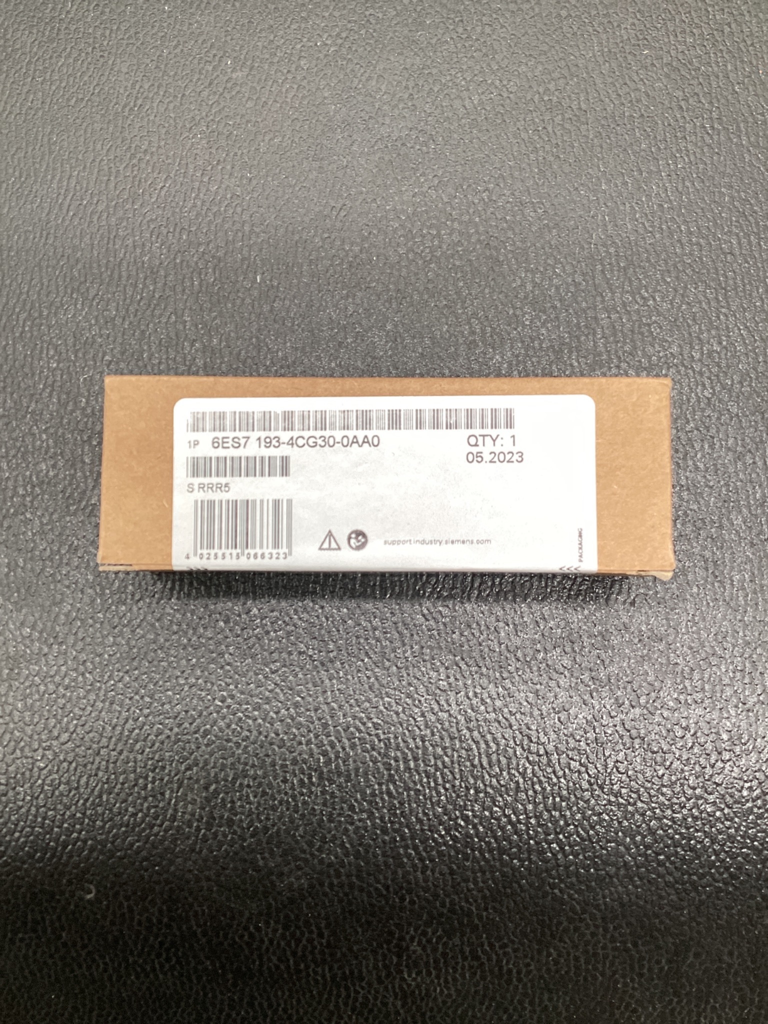 SIEMENS 6ES7193-4CG30-0AA0 SIMATIC ET200S Terminal Module NEW 2