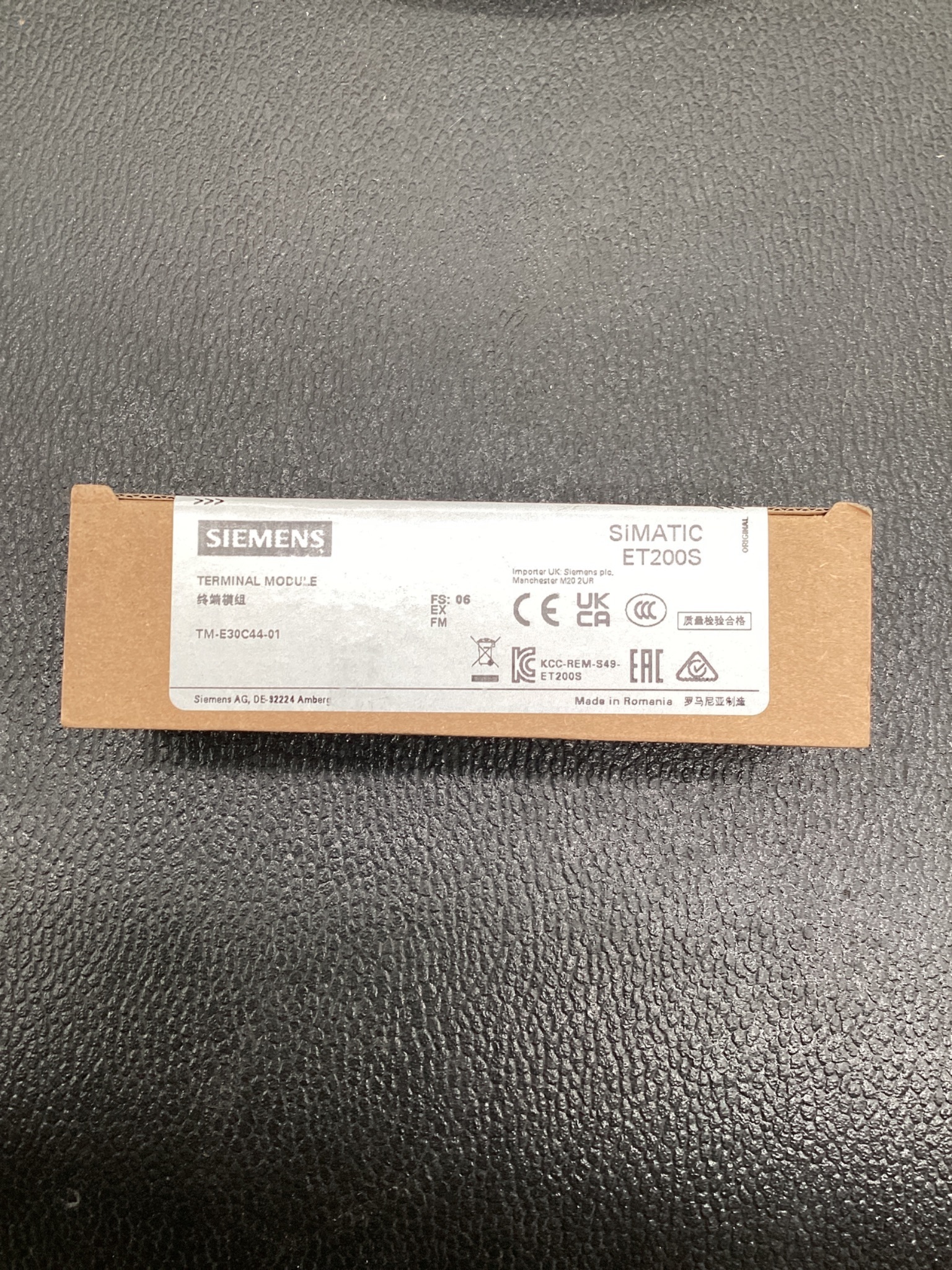 SIEMENS 6ES7193-4CG30-0AA0 SIMATIC ET200S Terminal Module NEW 3