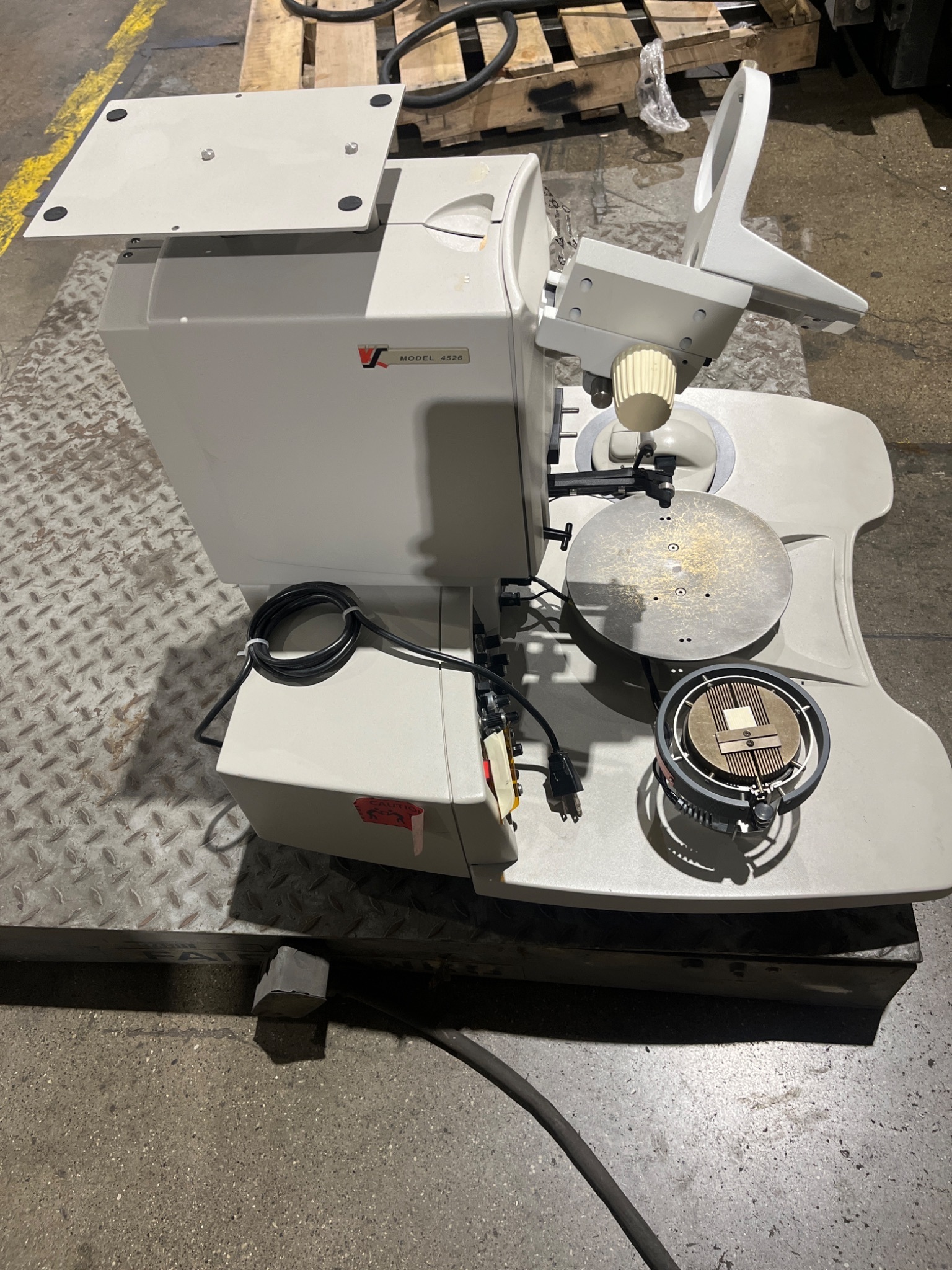 Kulicke & Soffa 4526 Manual Wedge Wire Bonder Heated Work Holder w/ Leica MZ6 USED 2