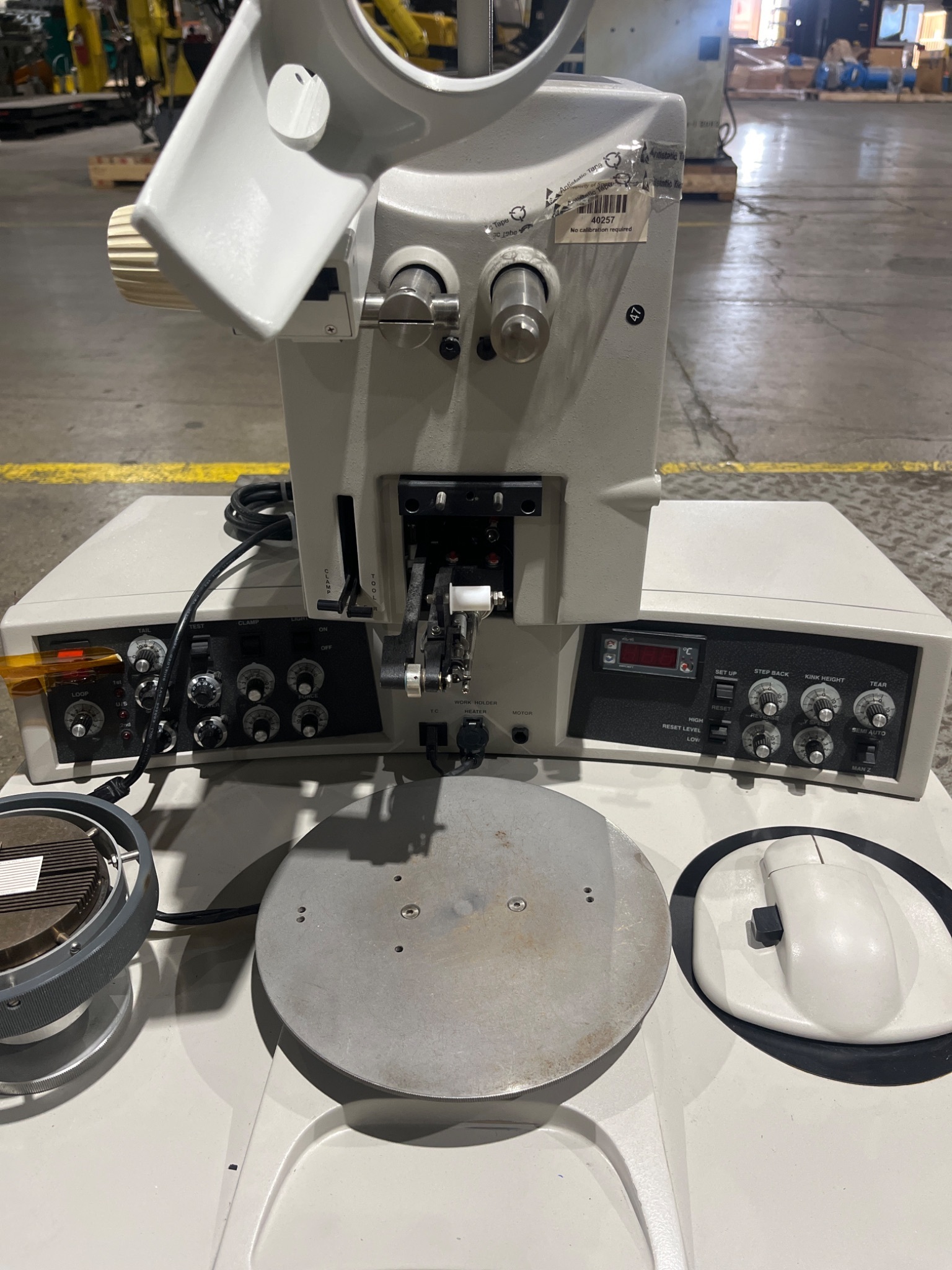 Kulicke & Soffa 4526 Manual Wedge Wire Bonder Heated Work Holder w/ Leica MZ6 USED 8