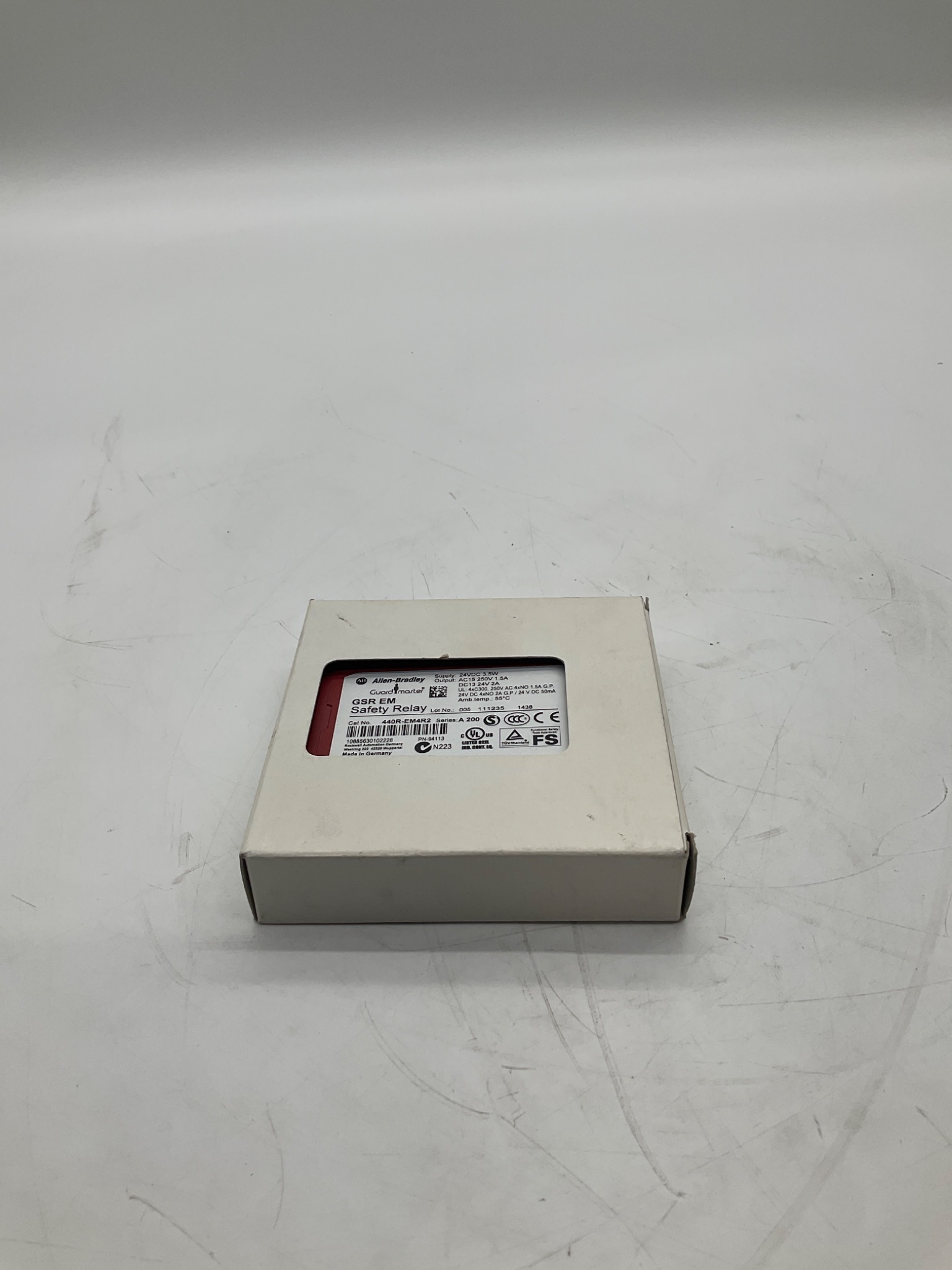 Allen-Bradley 440R-EM4R2 Guardmaster GSR EM Safety Relay NEW 0