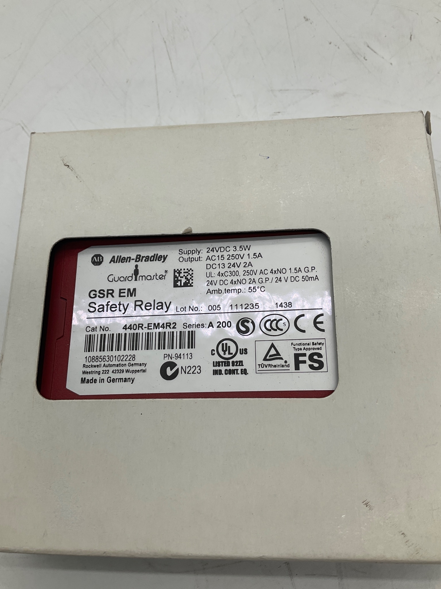 Allen-Bradley 440R-EM4R2 Guardmaster GSR EM Safety Relay NEW 1