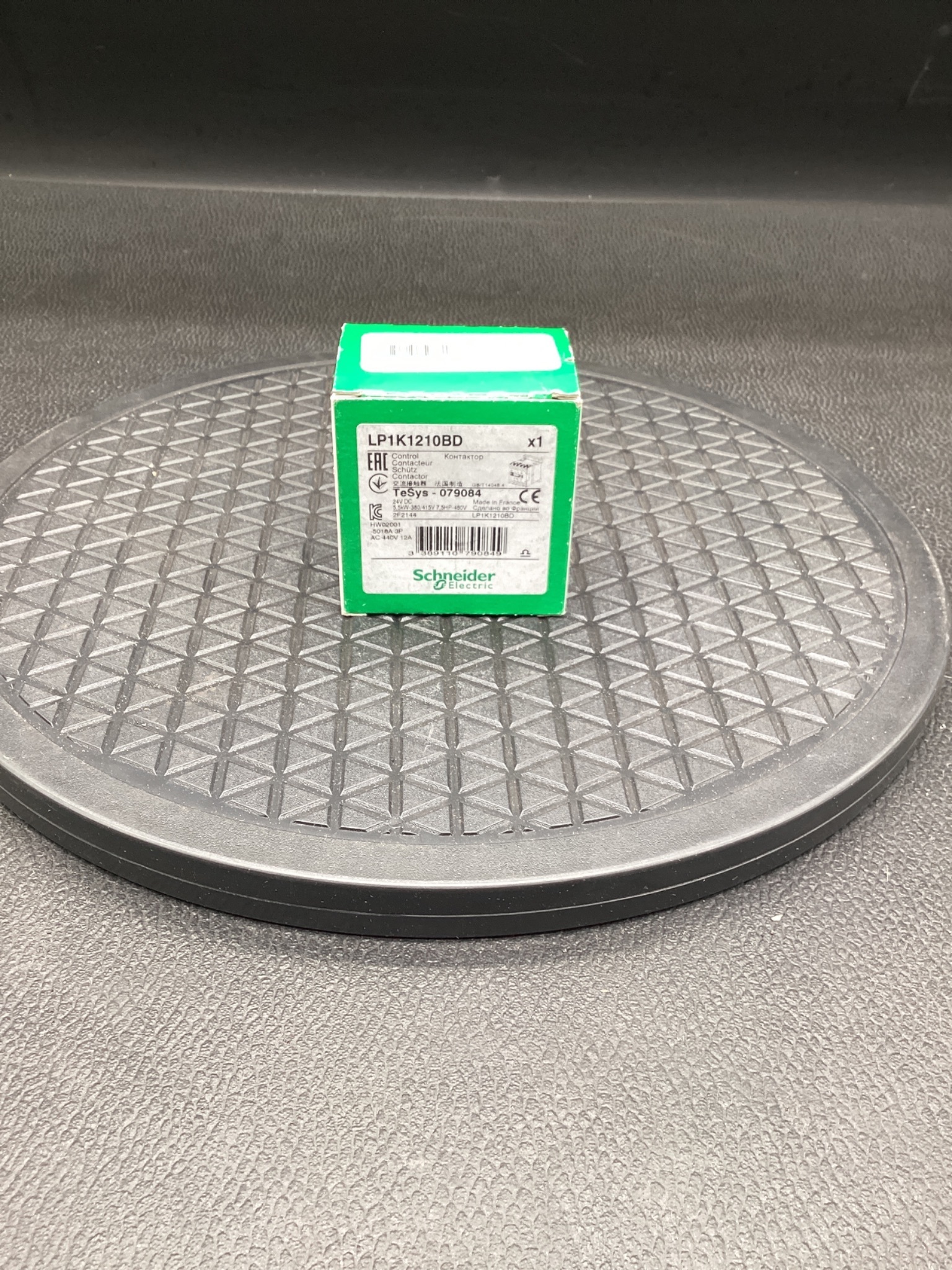 Schneider Electric LP1K1210BD TeSys K Contactor NEW 1