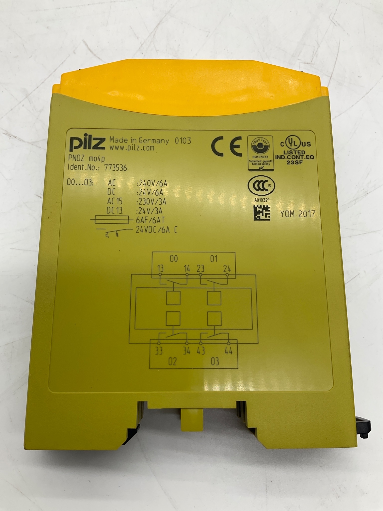 Pilz PNOZ mo4p 773536 Safety Expansion Module USED 0