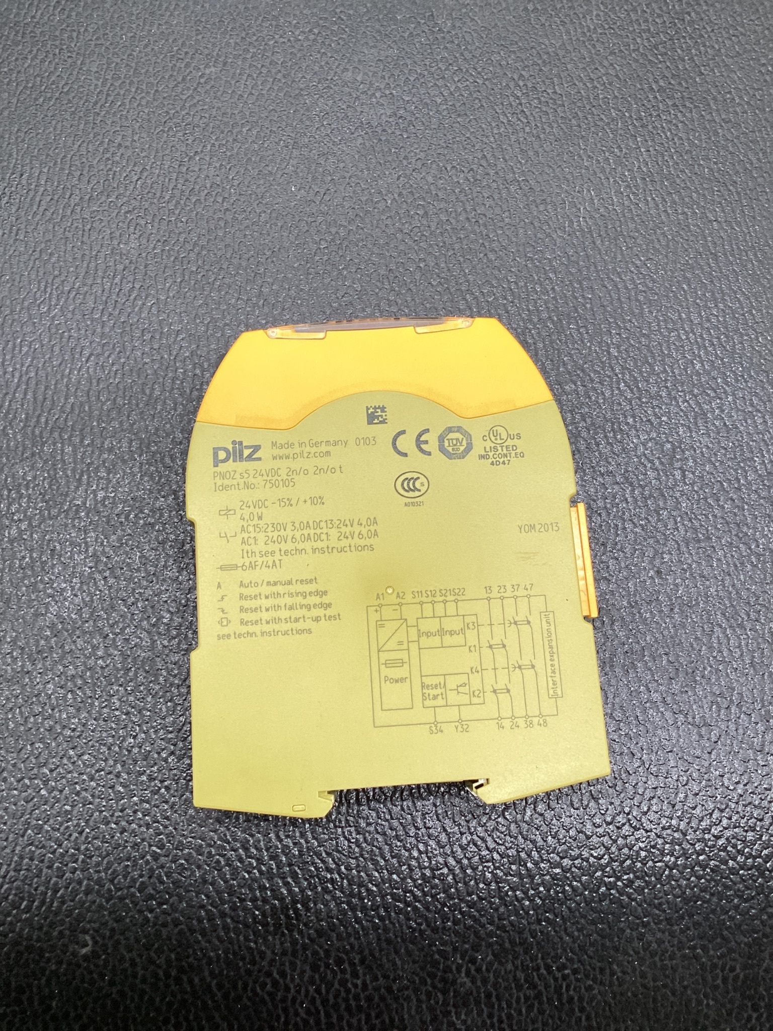 Pilz PNOZ s5 24VDC 2n/o 2n/o t 750105 Safety Relay USED 1