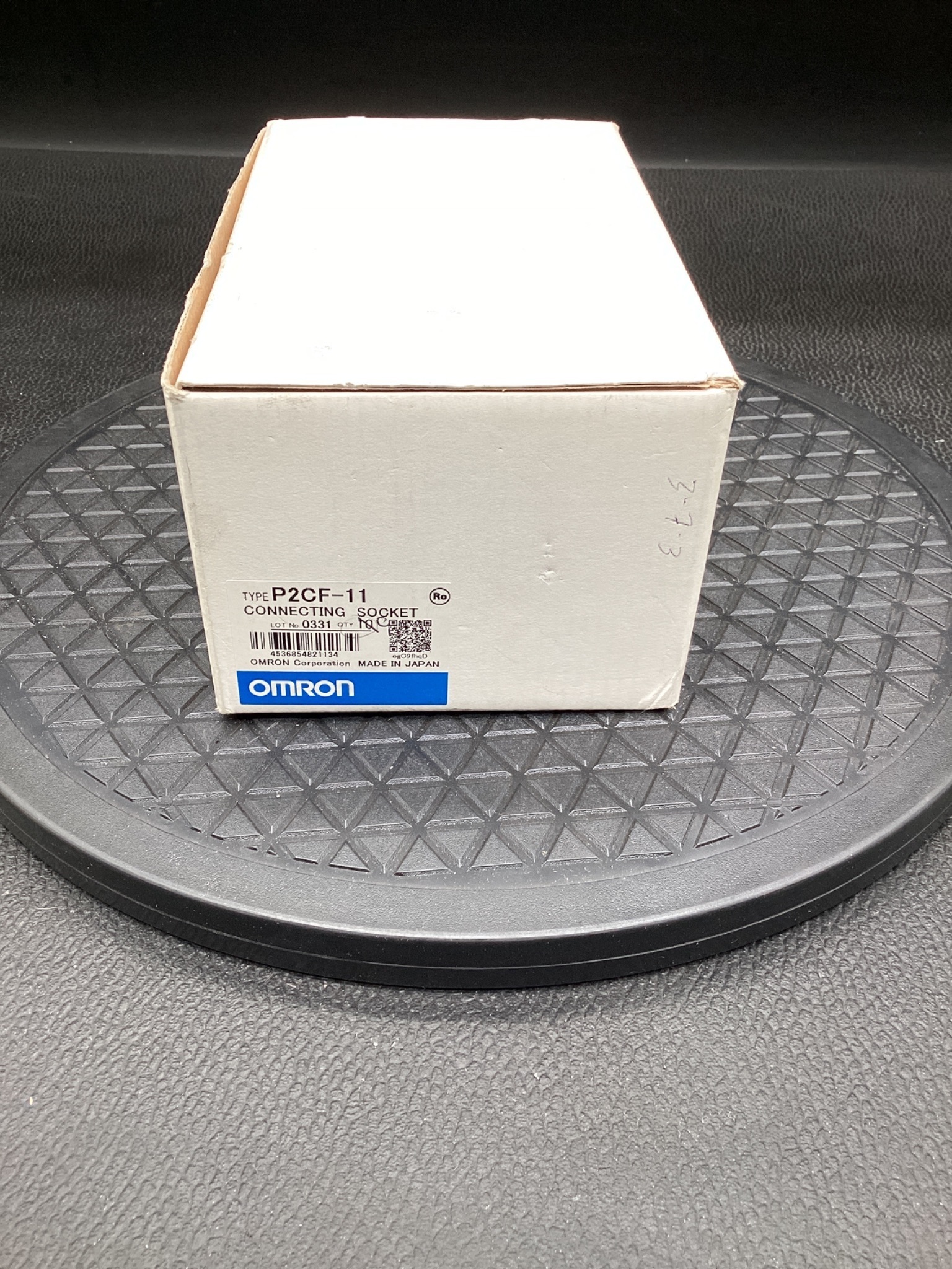Omron P2CF-11 Connecting Socket (Box of 9) NEW 1