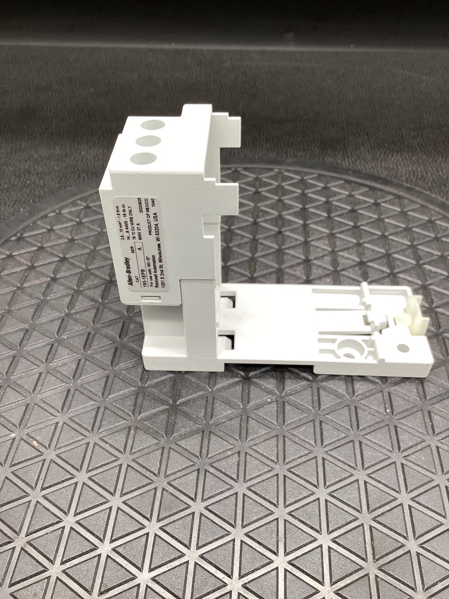Allen-Bradley 193-1EPB E100 DIN Rail Panel Adapter NEW 3