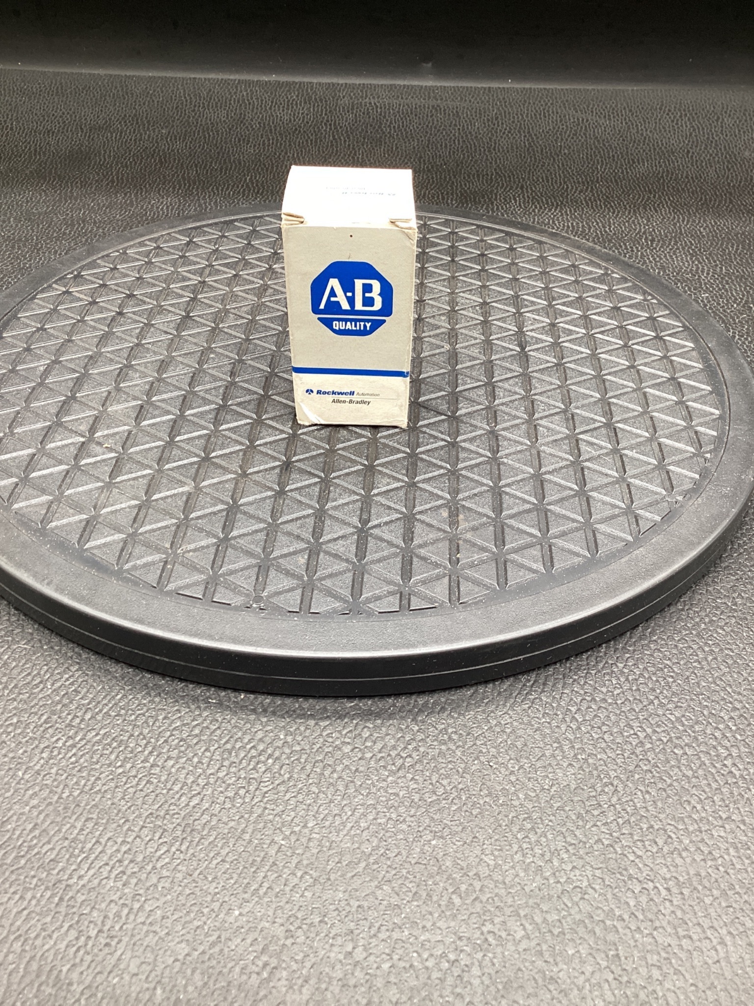 Allen-Bradley 700-HA33A24-4 General Purpose Relay NEW 1