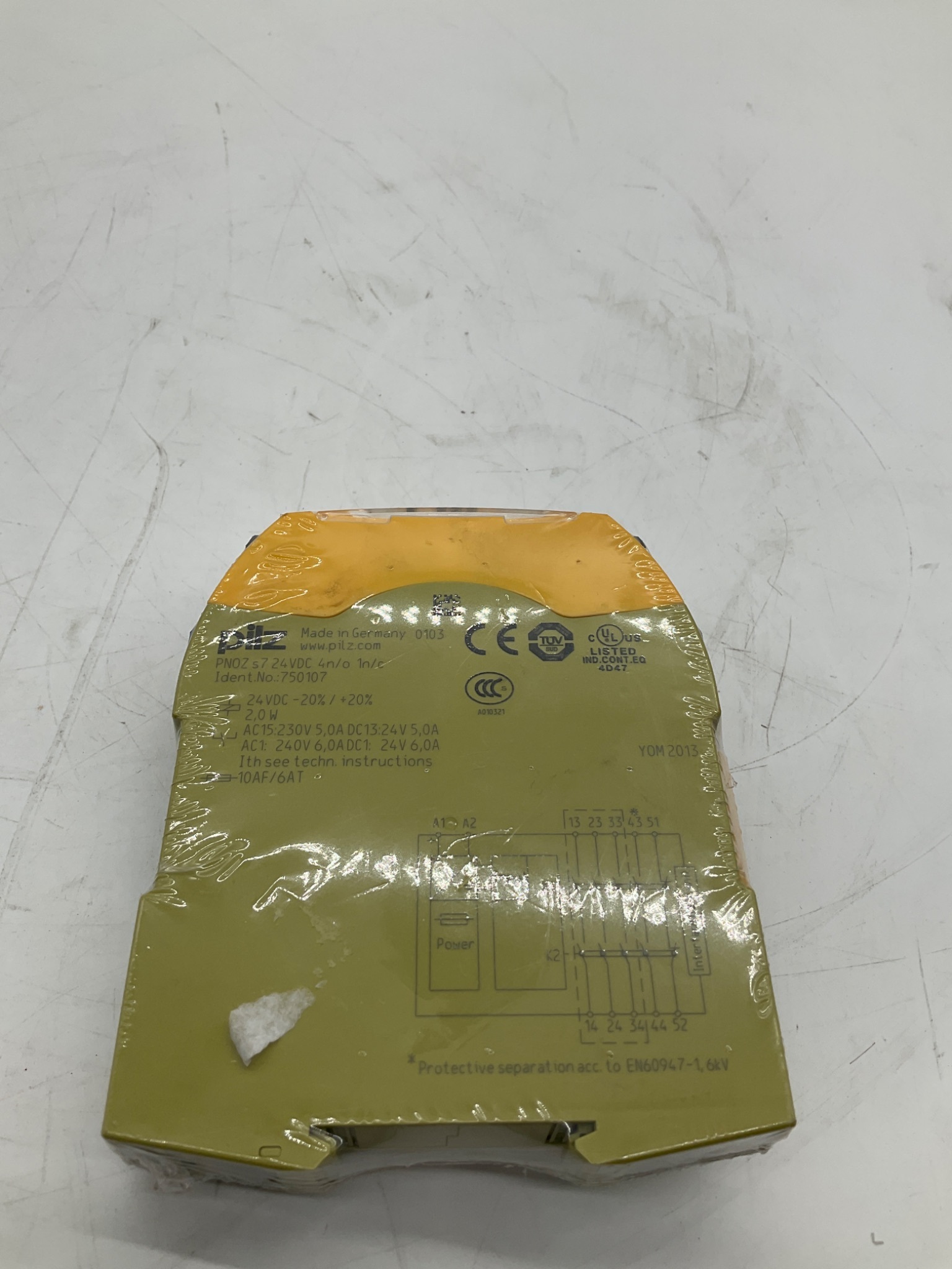 Pilz PNOZ s7 24VDC 4n/o 1n/c 750107 Safety Controller NEW 2