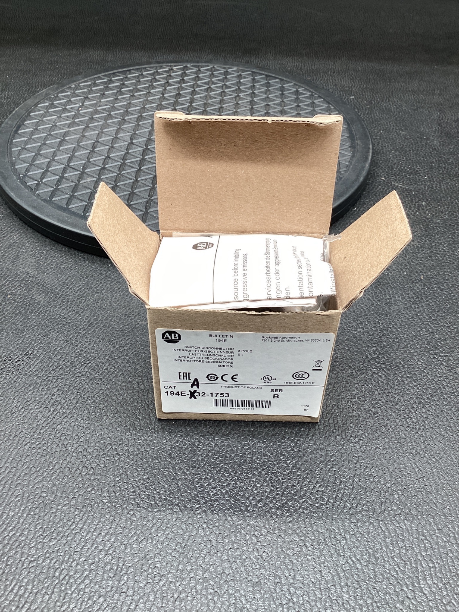 Allen-Bradley 194E-A32-1753 Switch Disconnector NEW 4