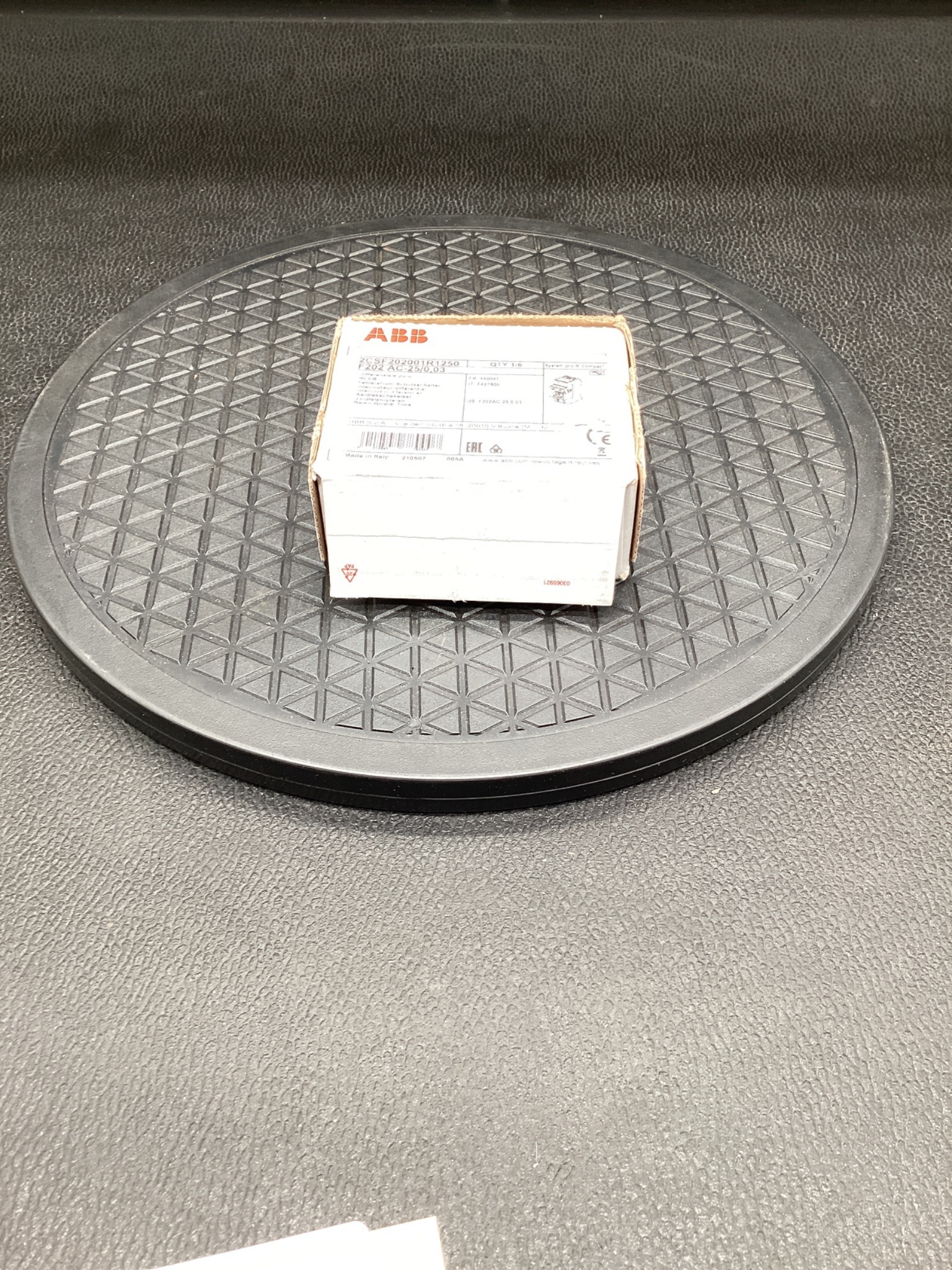 ABB 2CSF202001R1250 F202 AC-25/0.03 RCCB NEW 0