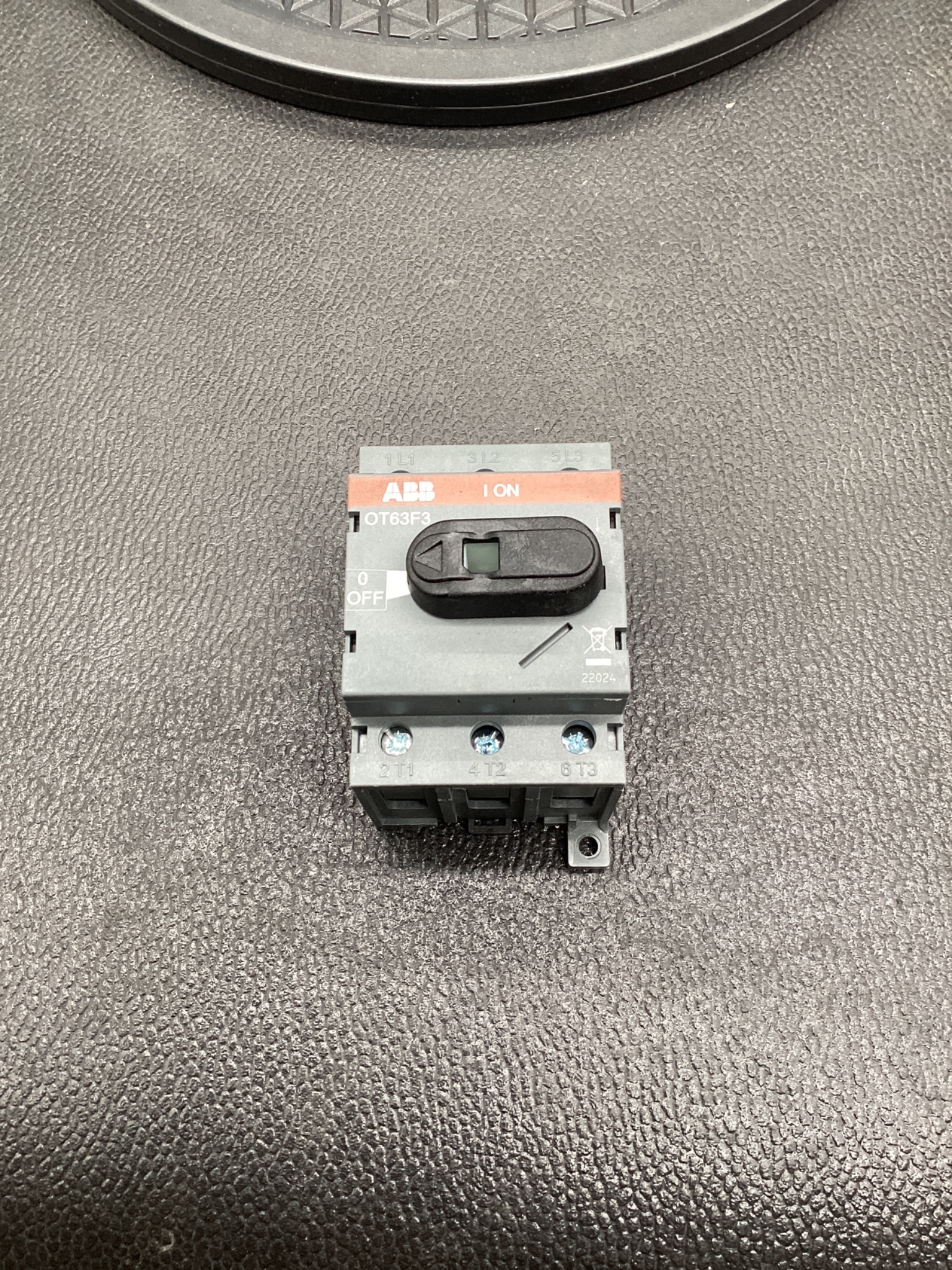ABB 1SCA105332R1001 OT63F3 Switch Disconnector 63A NEW 3