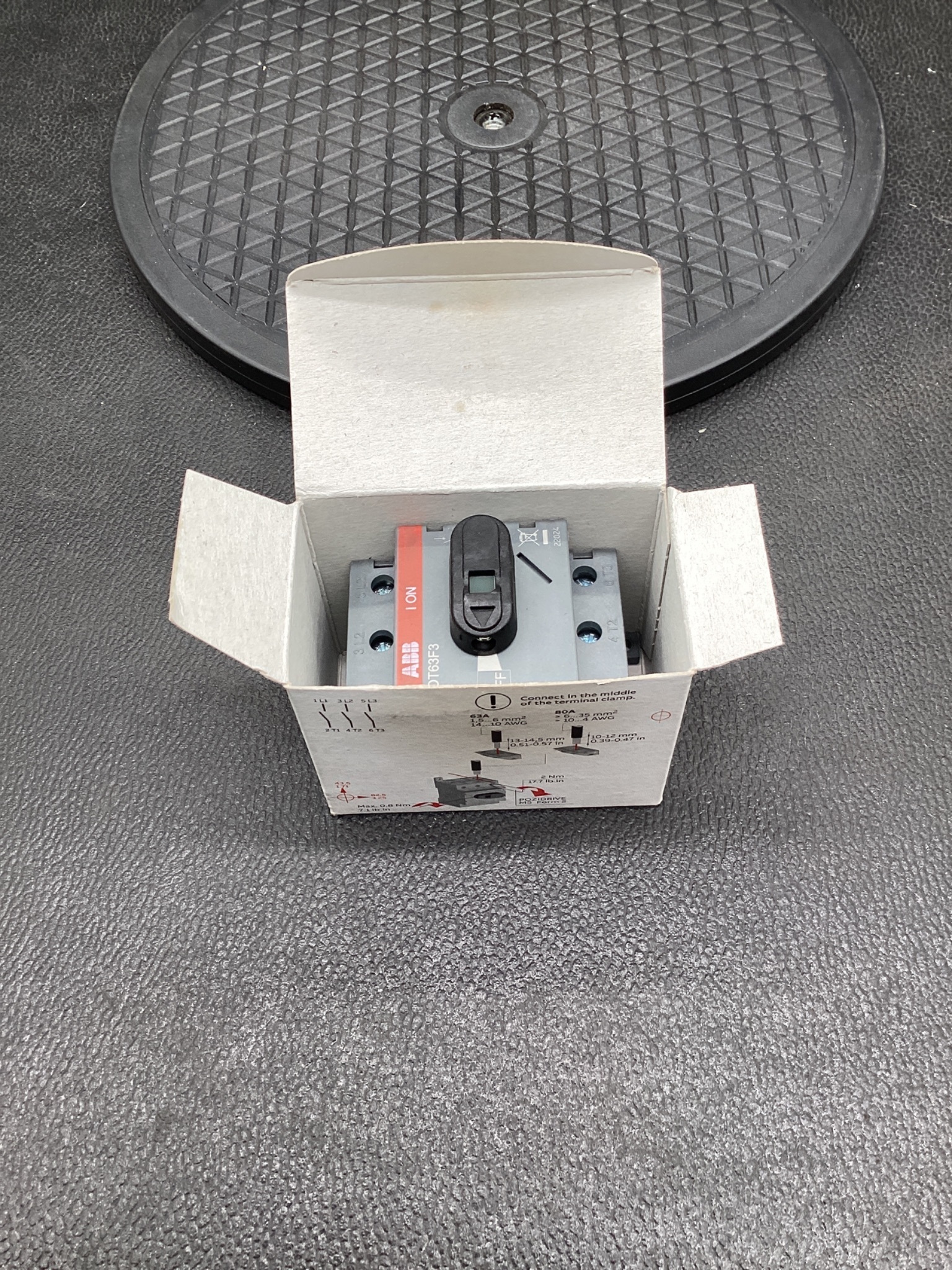 ABB 1SCA105332R1001 OT63F3 Switch Disconnector 63A NEW 4
