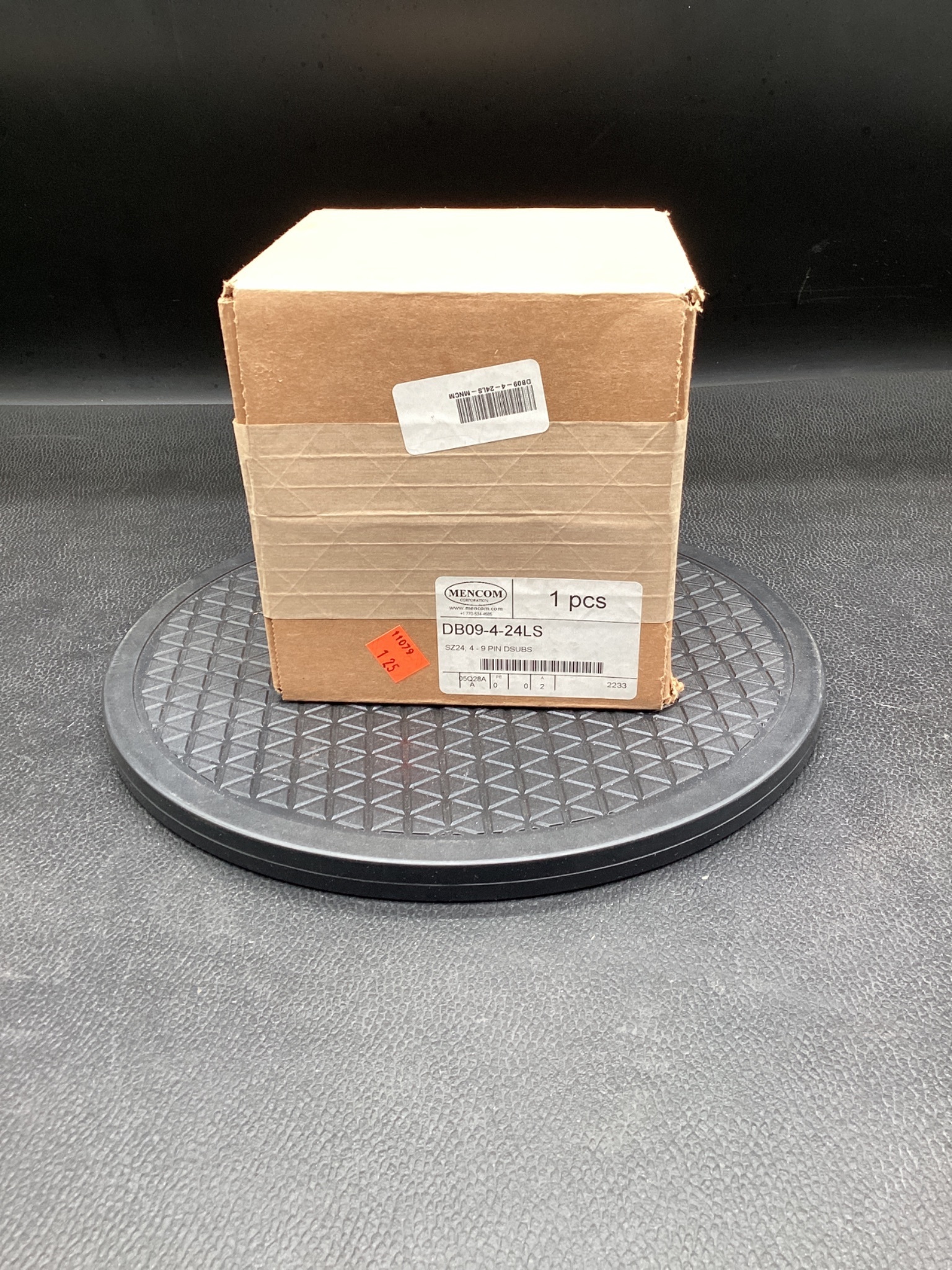 Mencom DB09-4-24LS Programming Device Interface NEW 1