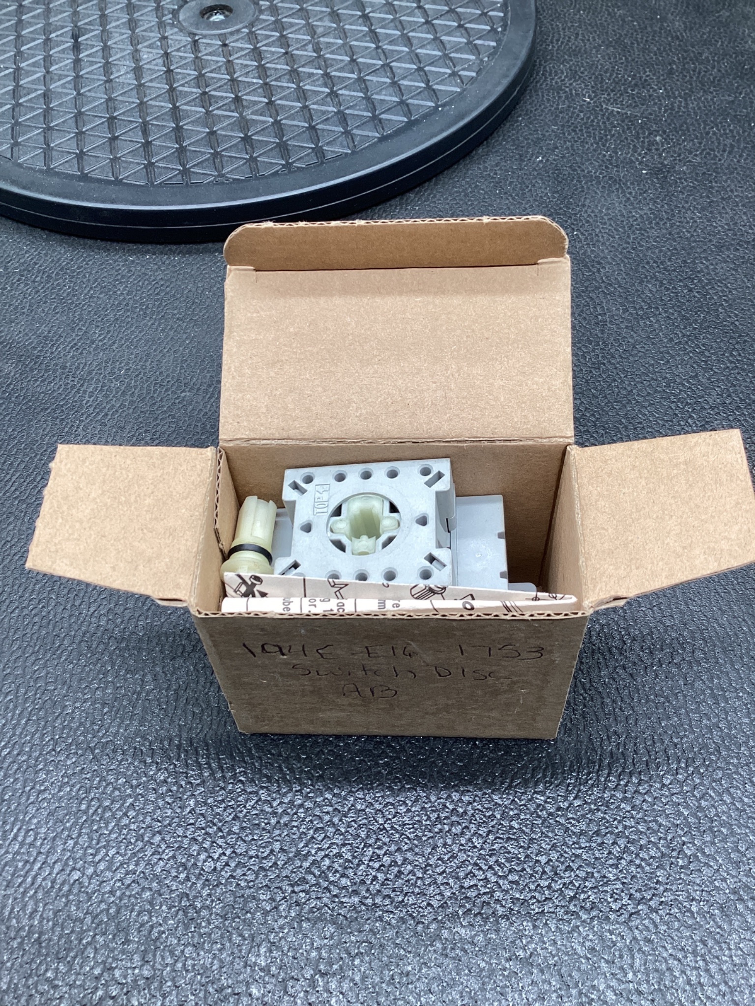 Allen-Bradley 194E-E16-1753 Switch Disconnector USED 3