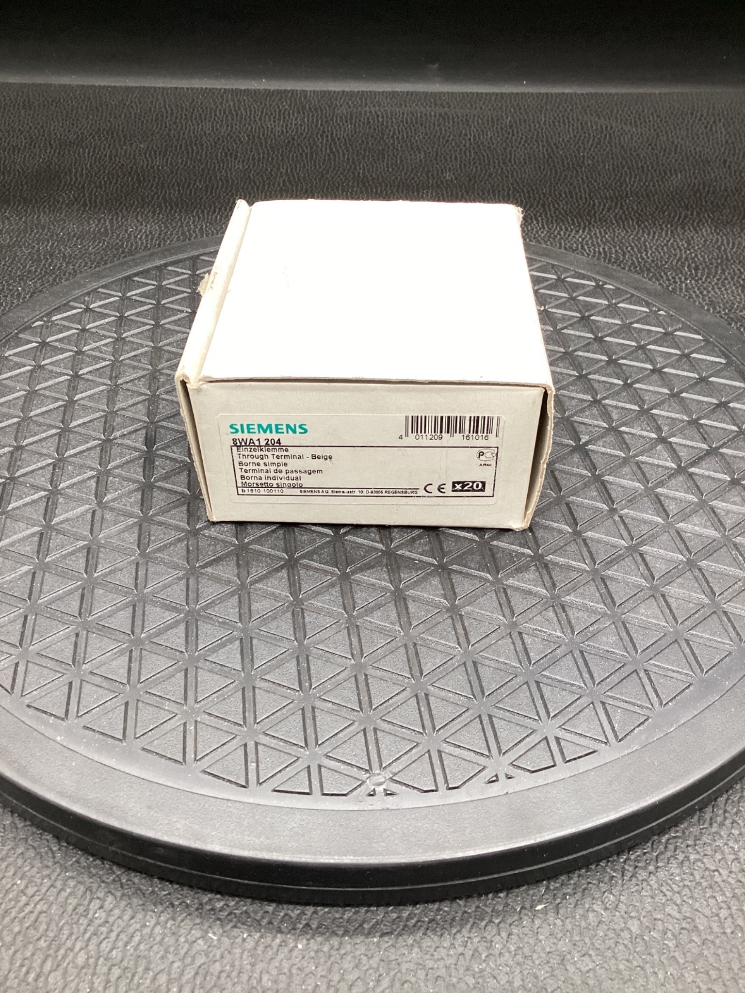 Siemens 8WA1204 Feed-Through Terminal Block (Box of 20) NEW 1