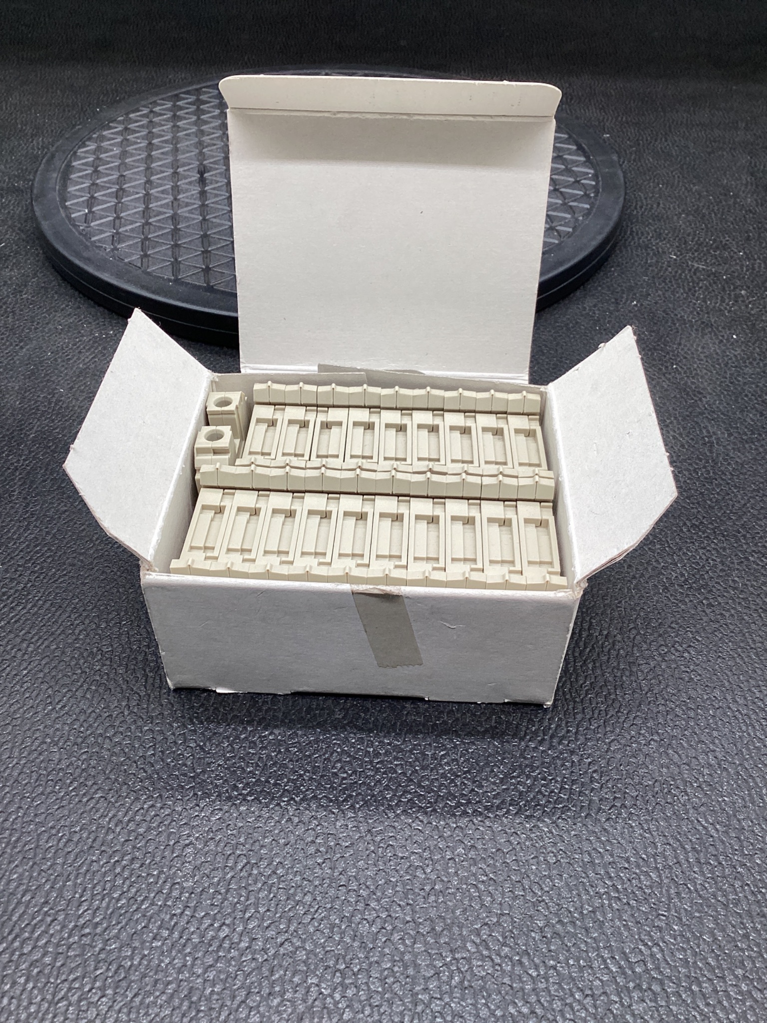 Siemens 8WA1204 Feed-Through Terminal Block (Box of 20) NEW 3