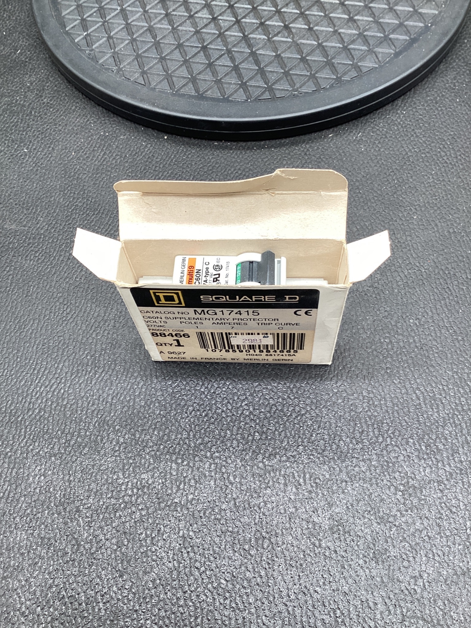 Square D MG17415 Multi 9 C60 Supplementary Protector 1-Pole 7A NEW 4