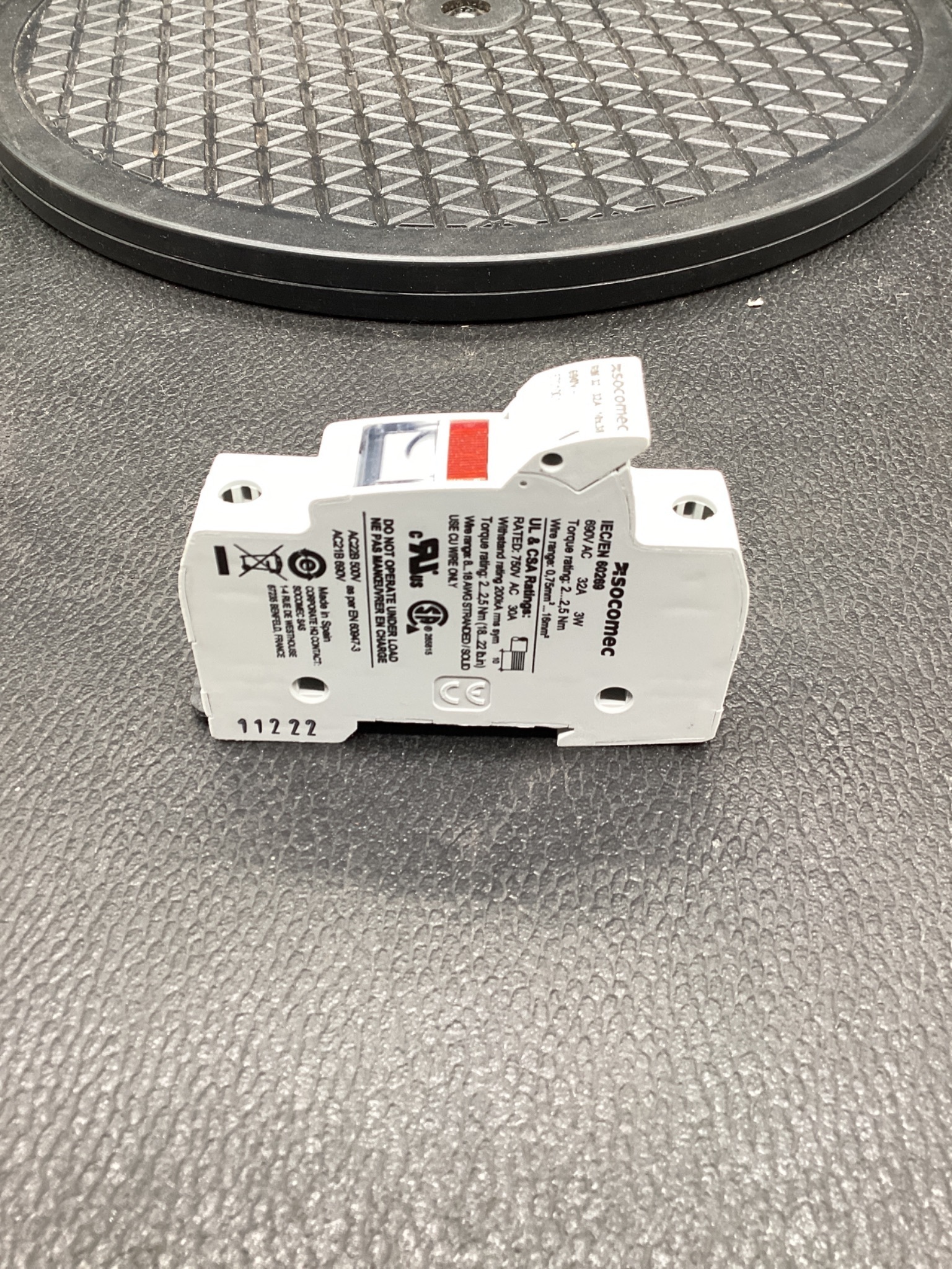 Socomec 57010011 RM32 Fuse Disconnect Base 32A 690V 1-Pole LED (Box of 7) NEW 2