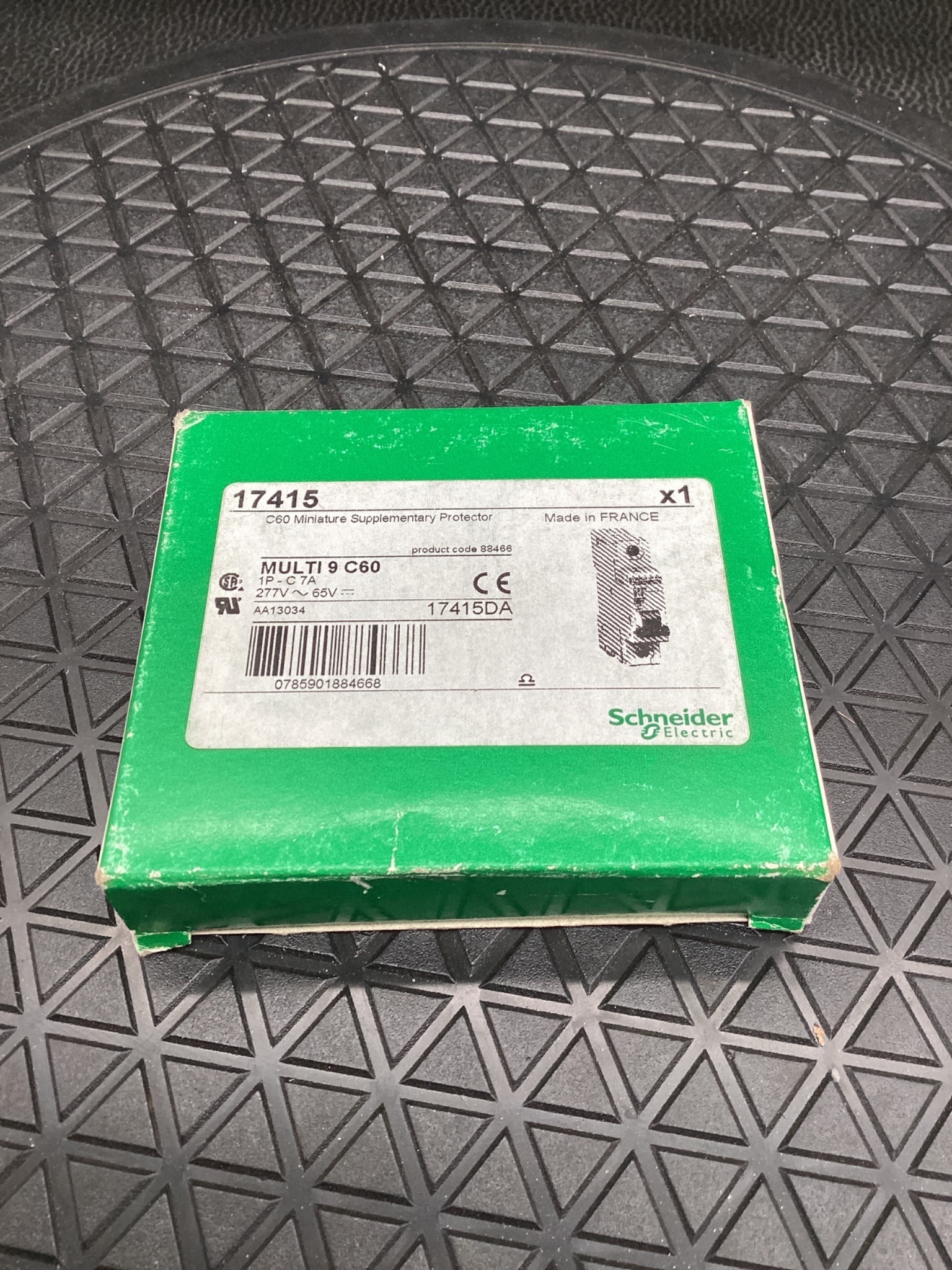 Schneider Electric 17415DA Multi 9 C60 Supplementary Protector 1-Pole 7A NEW 1