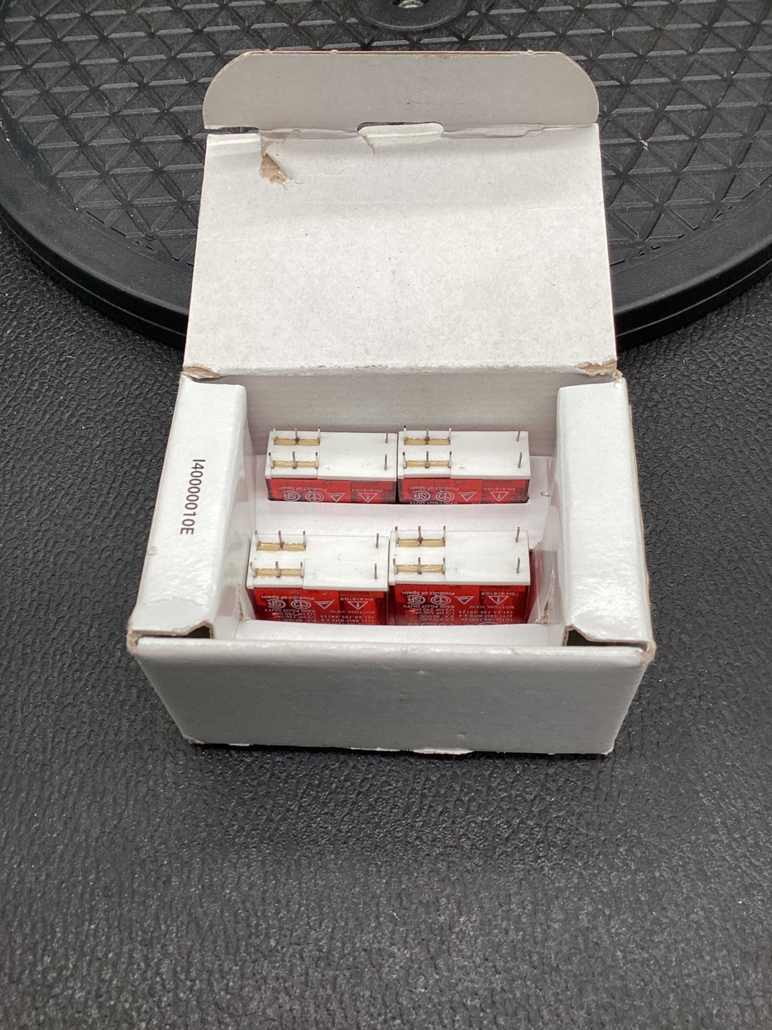Allen-Bradley 700-HPS2Z24 General Purpose Relay 24VDC (Box of 4) NEW 3