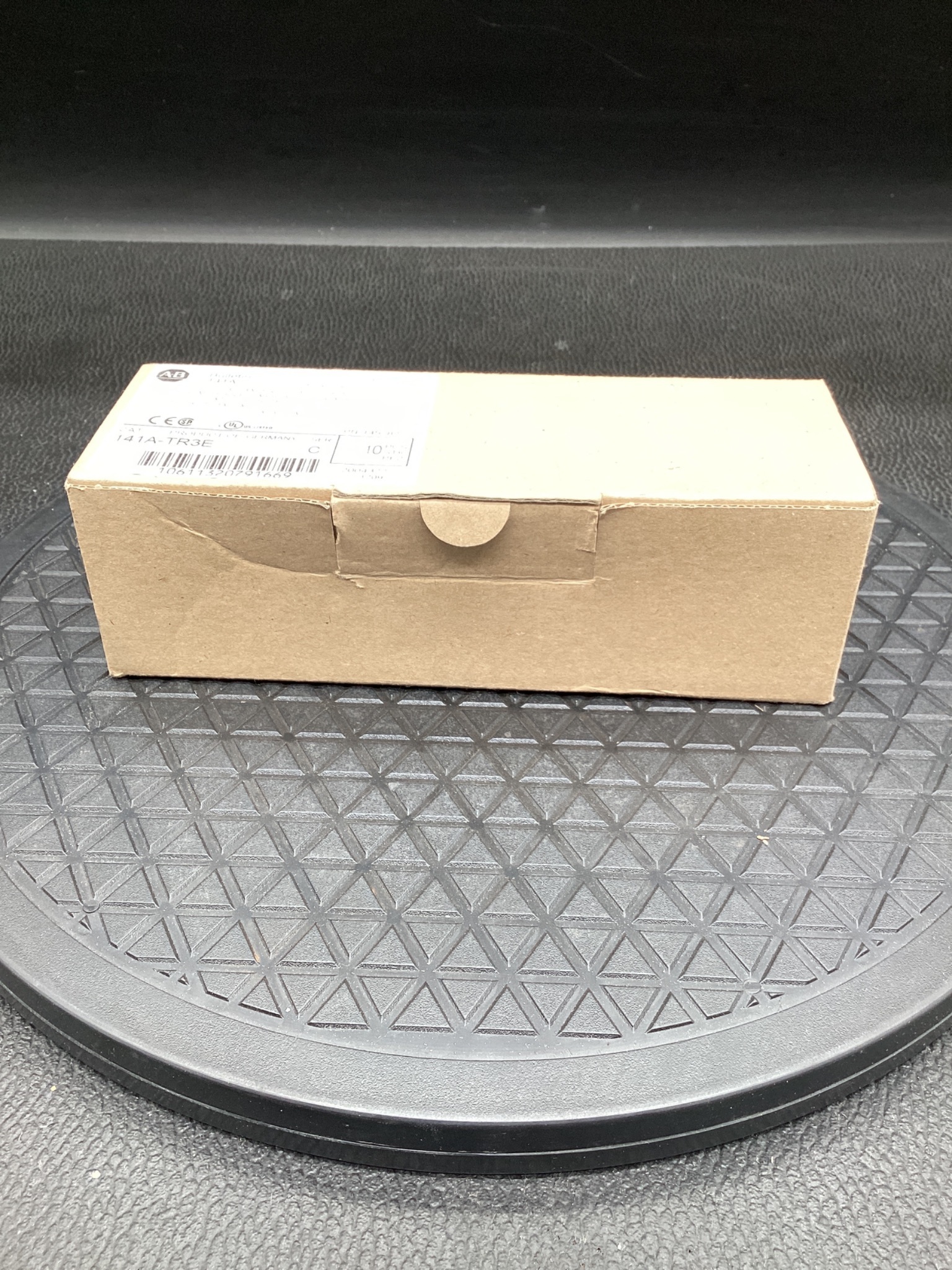 Allen-Bradley 141A-TR3E Busbar End Cover (Box of 10) NEW 0