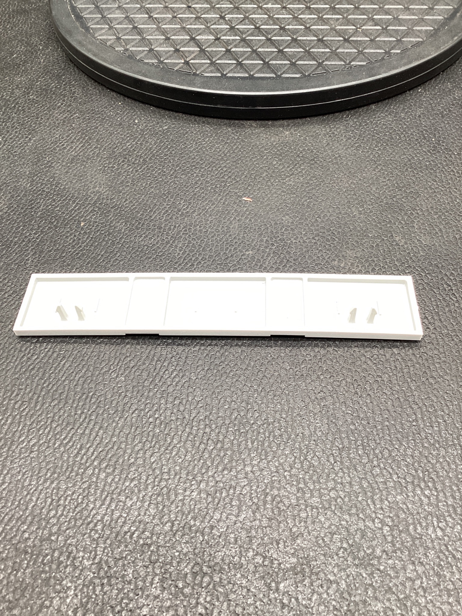 Allen-Bradley 141A-TR3E Busbar End Cover (Box of 10) NEW 2
