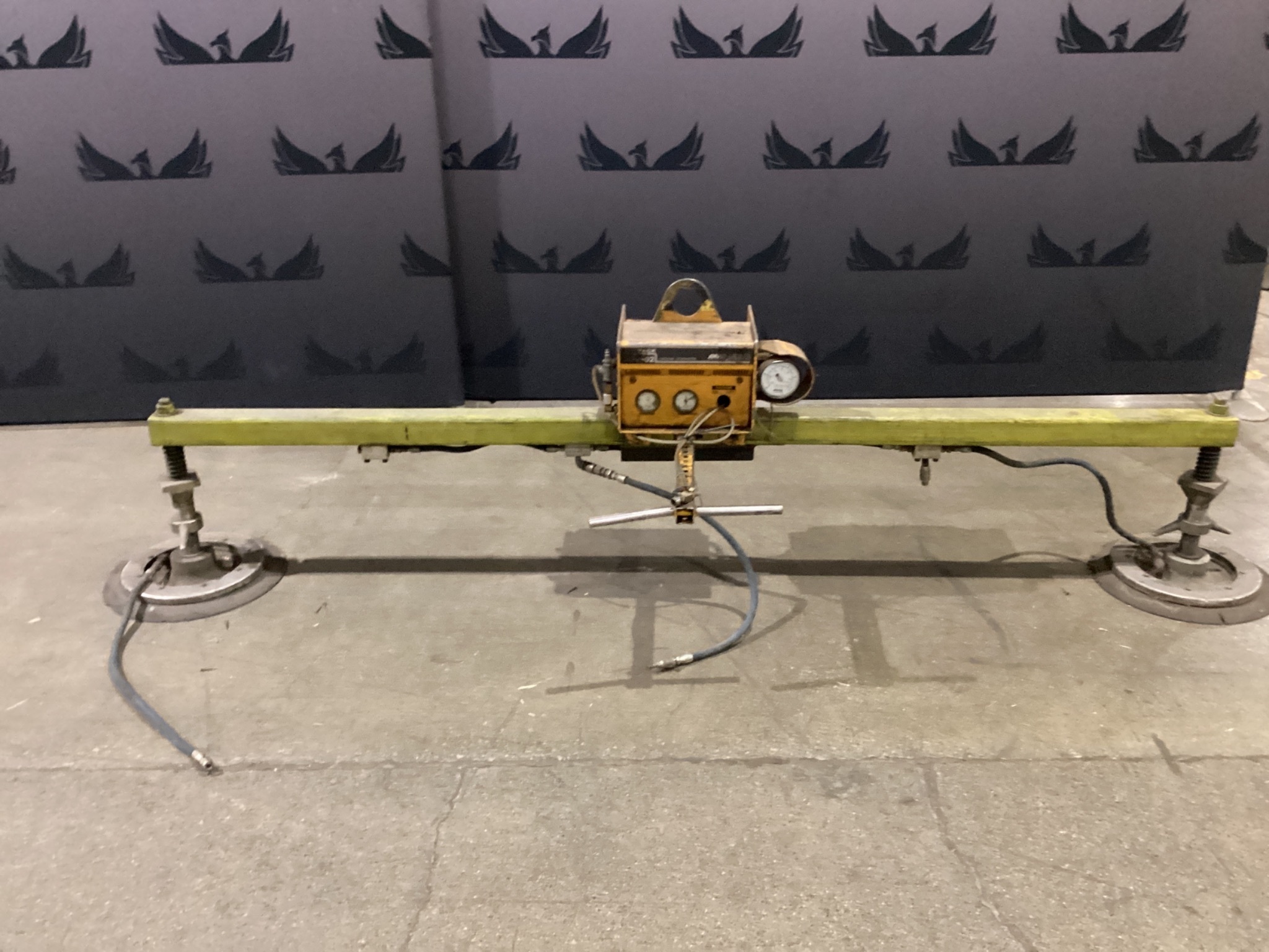 ANVER AP1-02 Vacuum Lifter Dual Pad Lift Assist USED 0
