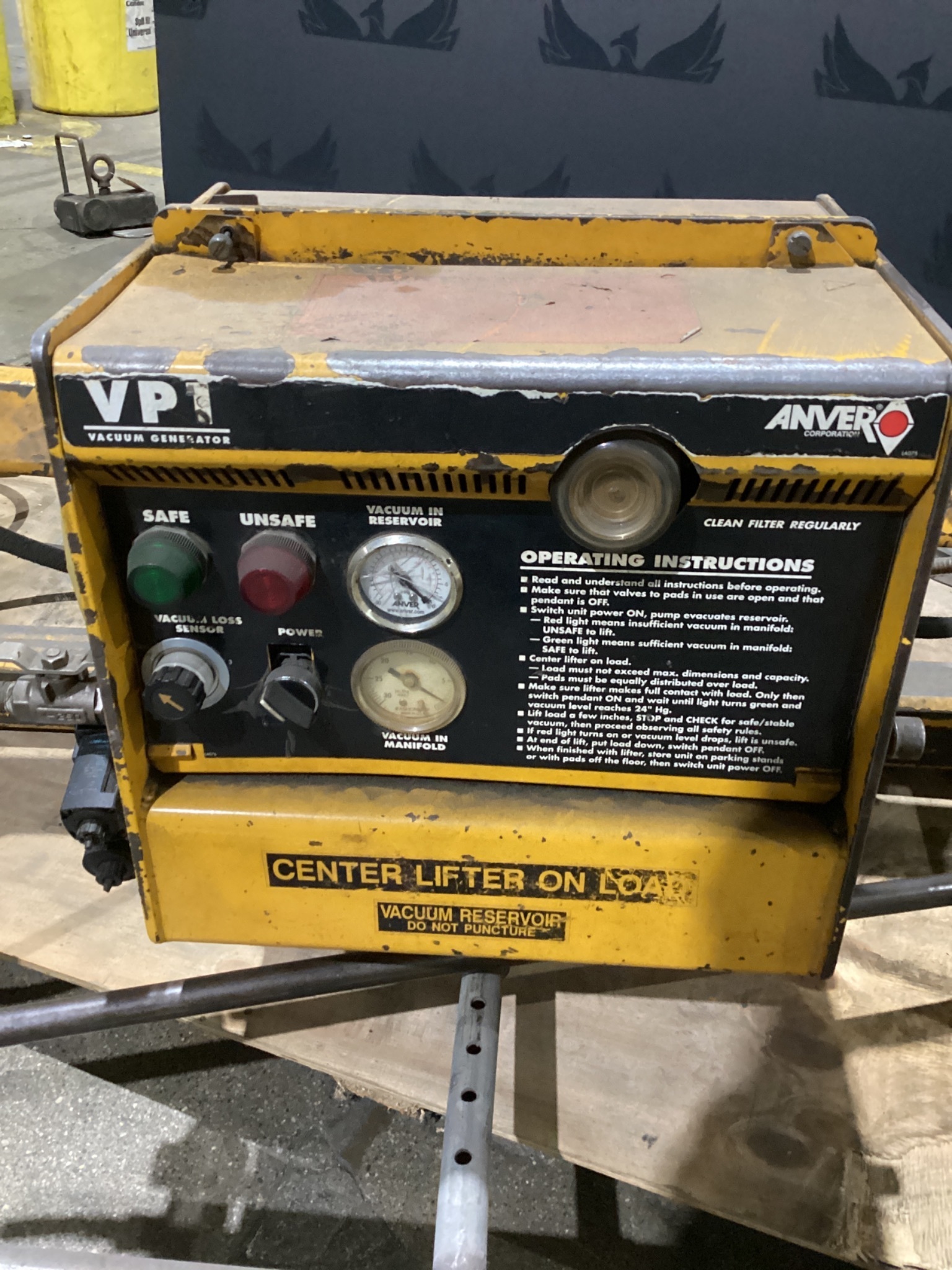 ANVER VP1 VacPack Vacuum Lifter USED 1