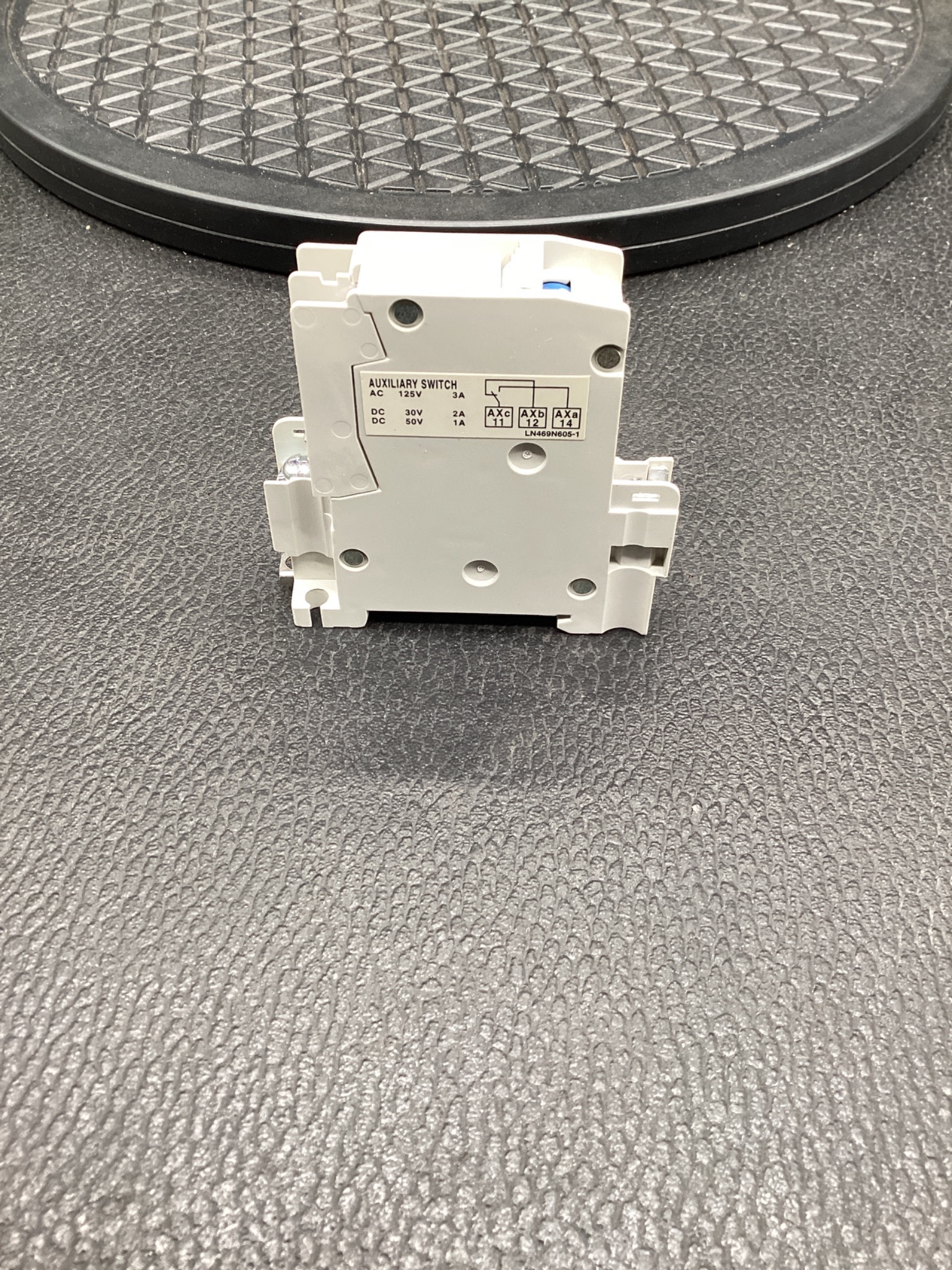 Mitsubishi CP30-BA Circuit Protector 15A 1-Pole NEW 3