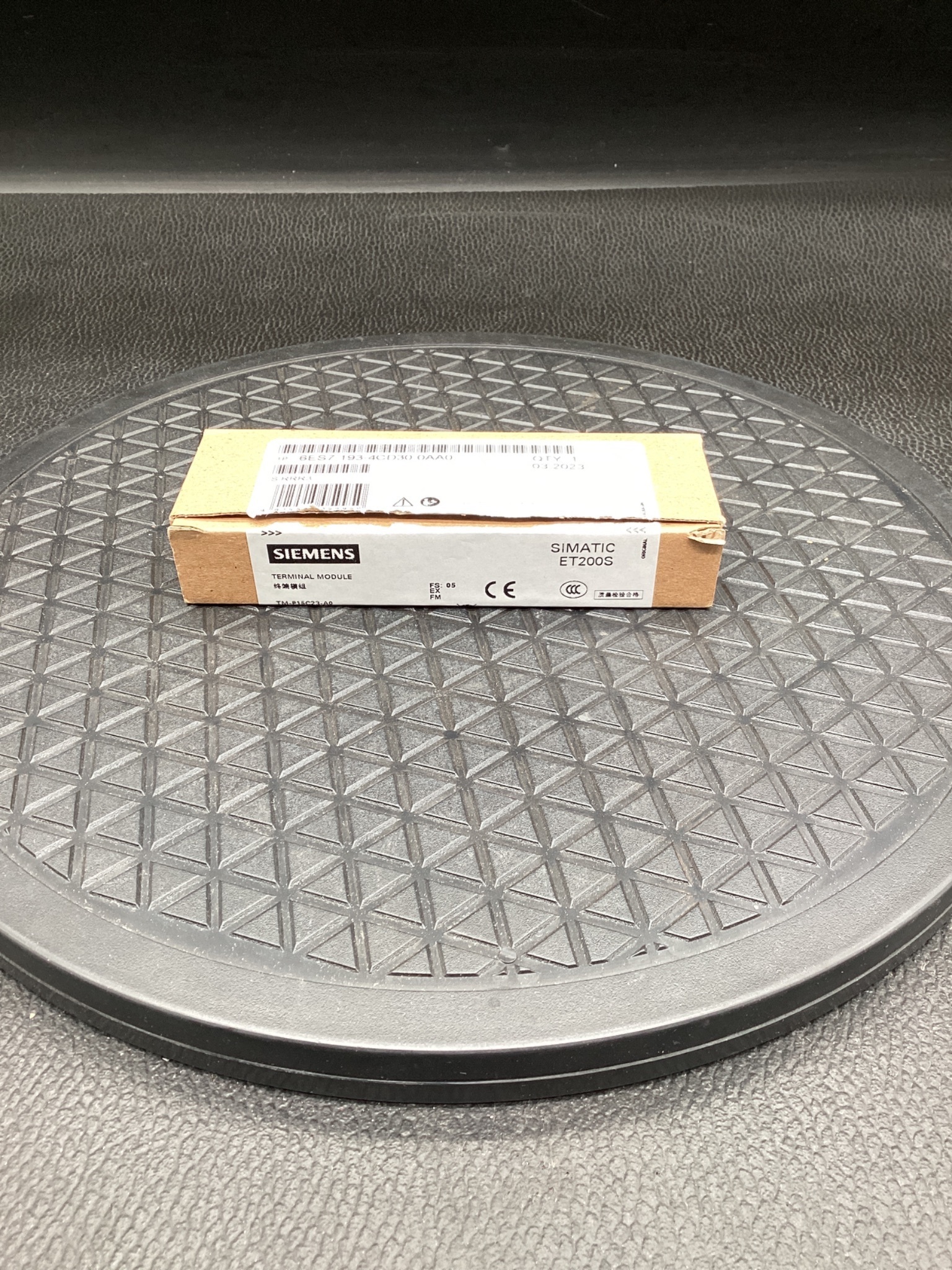 Siemens 6ES7 193-4CD30-0AA0 SIMATIC ET 200S Terminal Module TM-E15C24-01 NEW 0