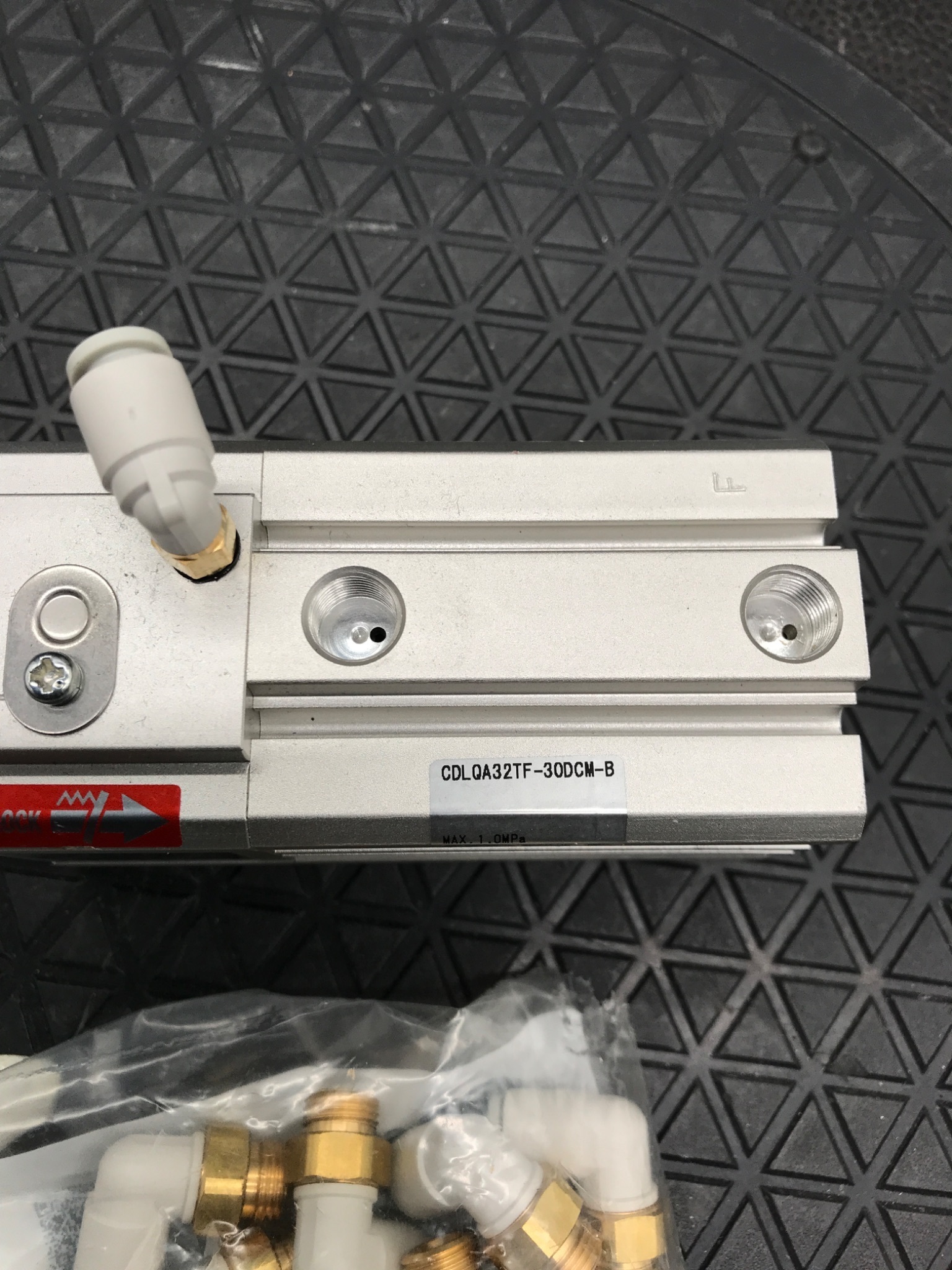 SMC CDLQA32TF-30DCM-B Compact Locking Air Cylinder 5