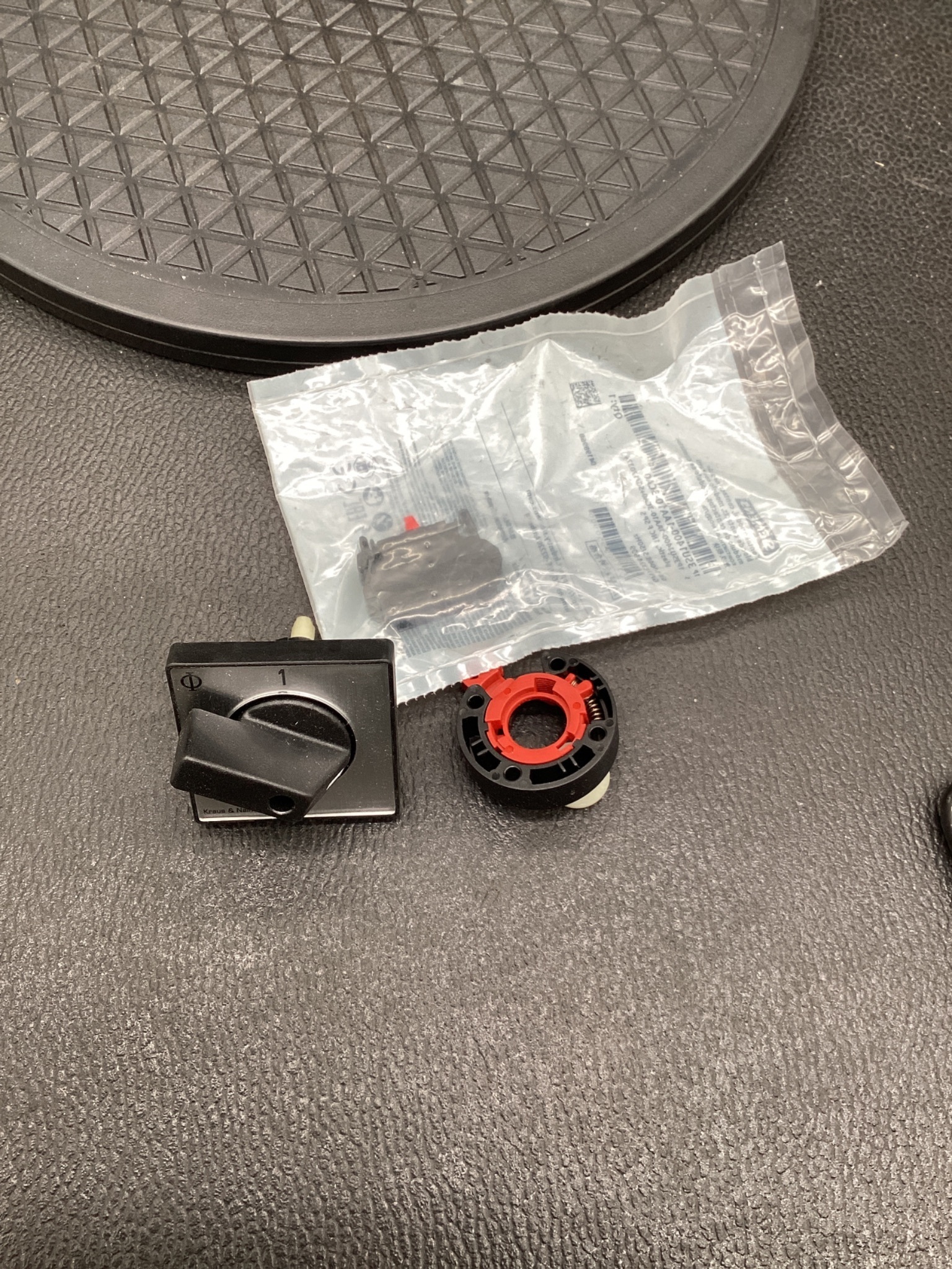 Kraus & Naimer CA10.A324-600.FT2 Cam Switch USED 2