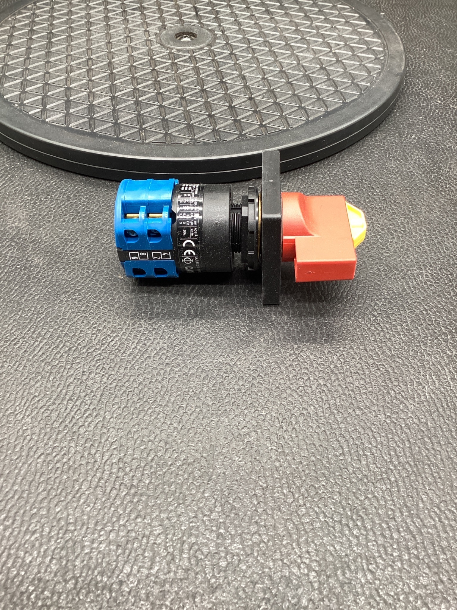 Kraus & Naimer CA10.A324-600.FT2 Rotary Cam Switch NEW 3