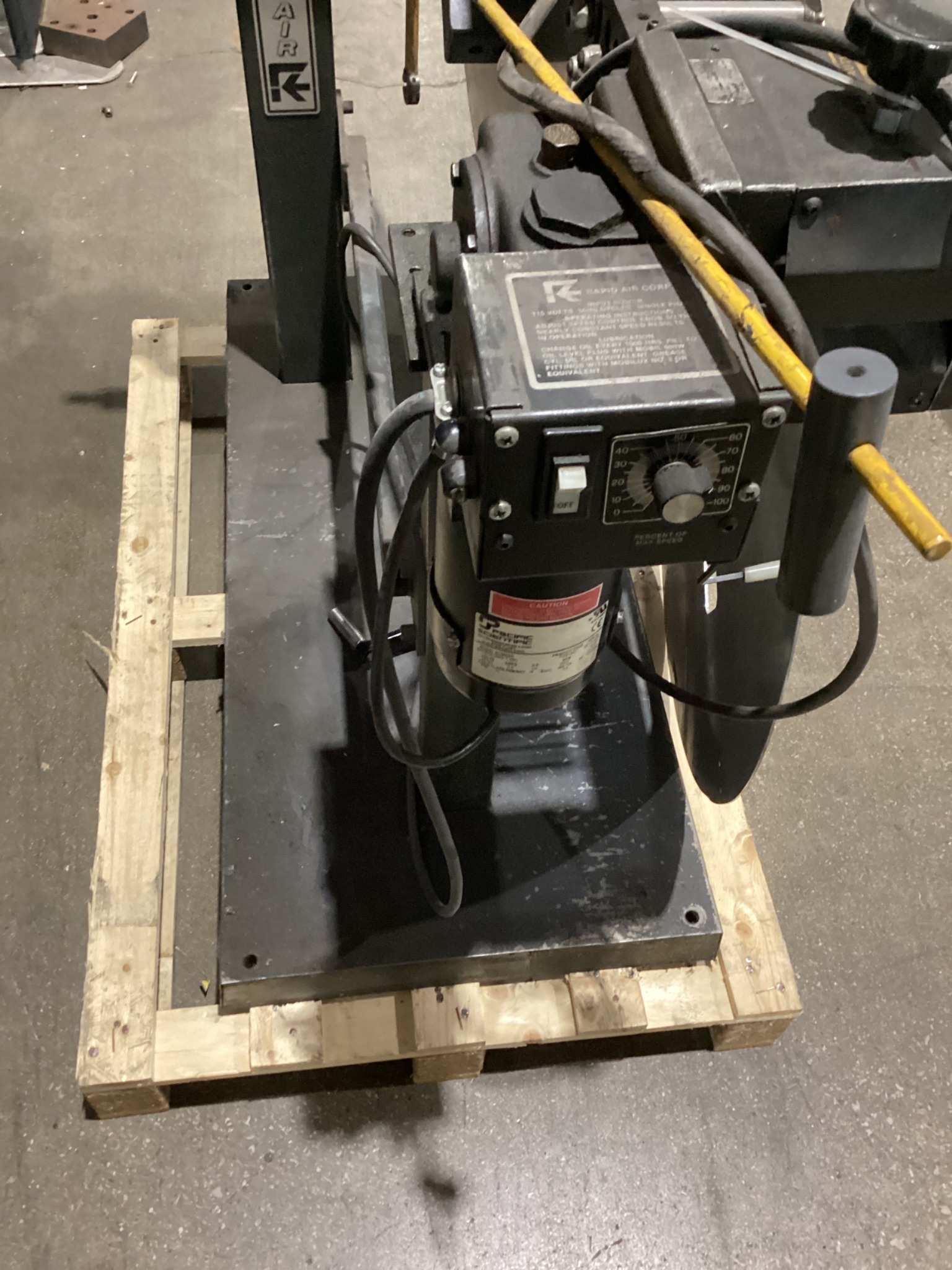 Rapid-Air S4 Stock Reel & Straightener Combo / Dual Head Uncoiler USED 2