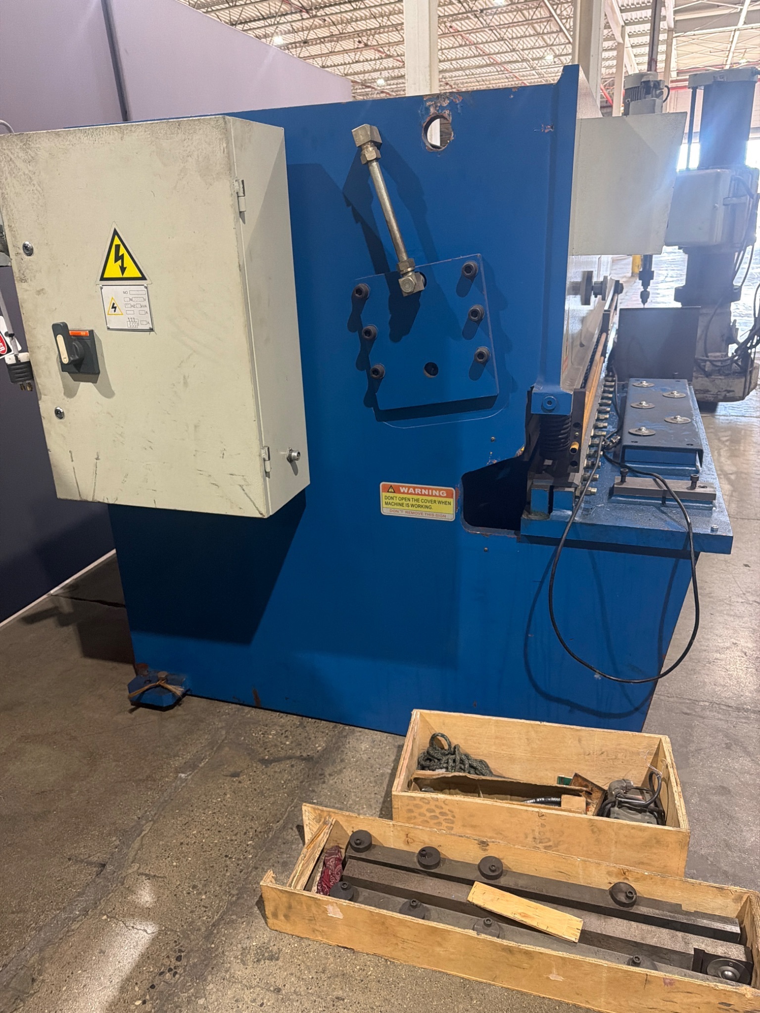 10'x1/4" HTC Model 250-10A Hydraulic Shear Used 8