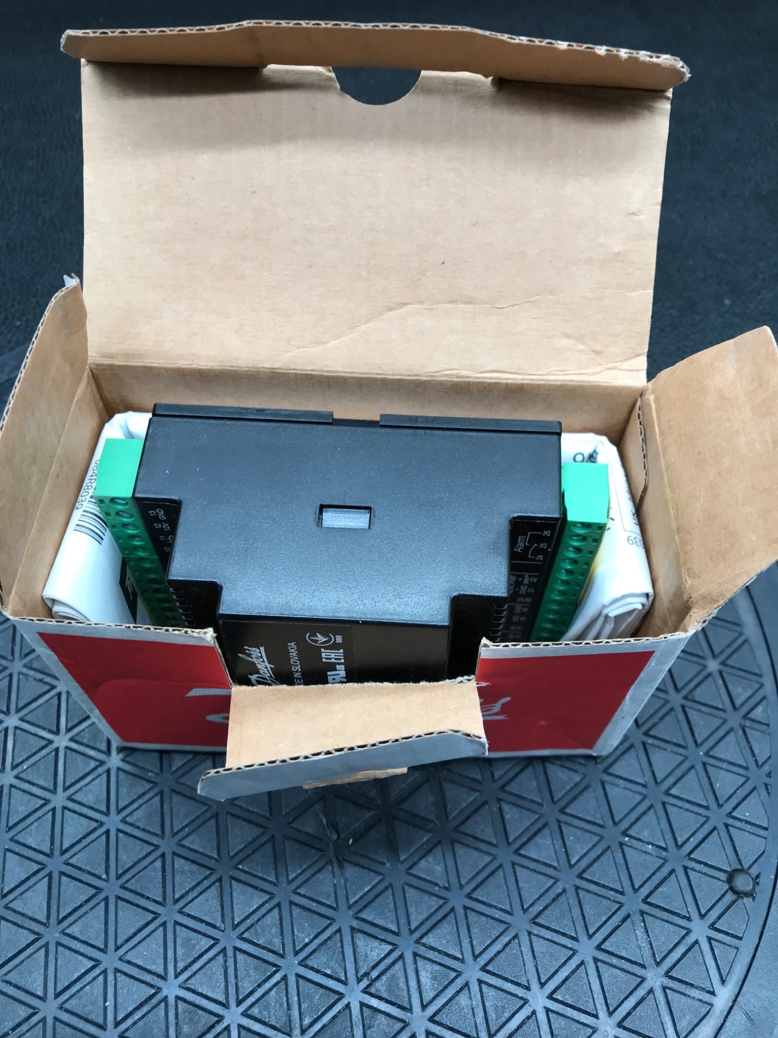 DANFOSS EKD 316 084B8040 Superheat Controller NEW 4