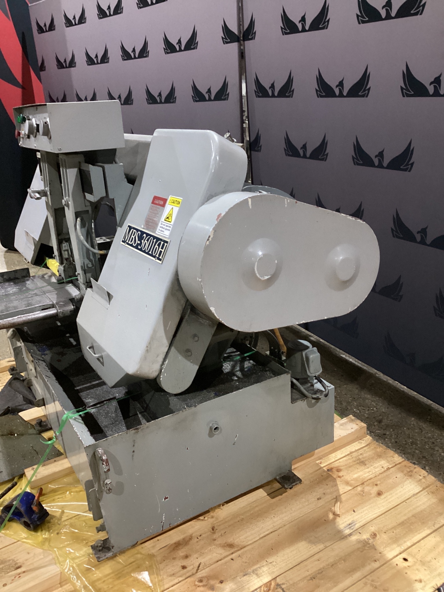 ACRA MBS-36016H HORIZONTAL BANDSAW USED 3