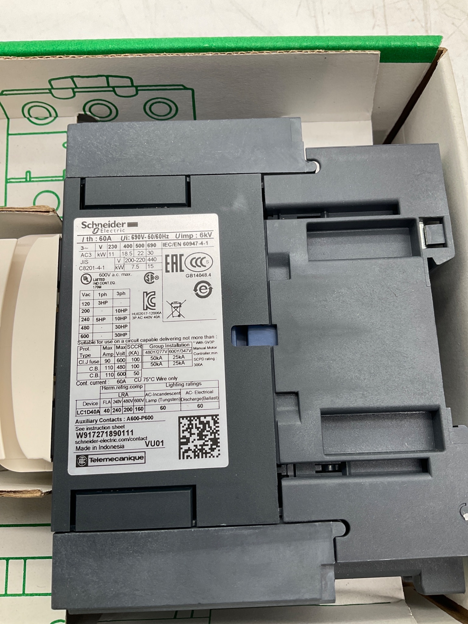 SCHNEIDER ELECTRIC LC1D40AG7 3P Contactor NEW 3