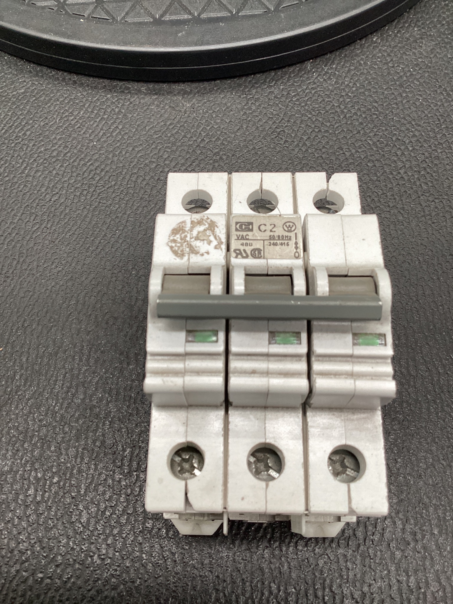 Cutler-Hammer SPCL3C02 Supplementary Protector C2 3-Pole USED 0