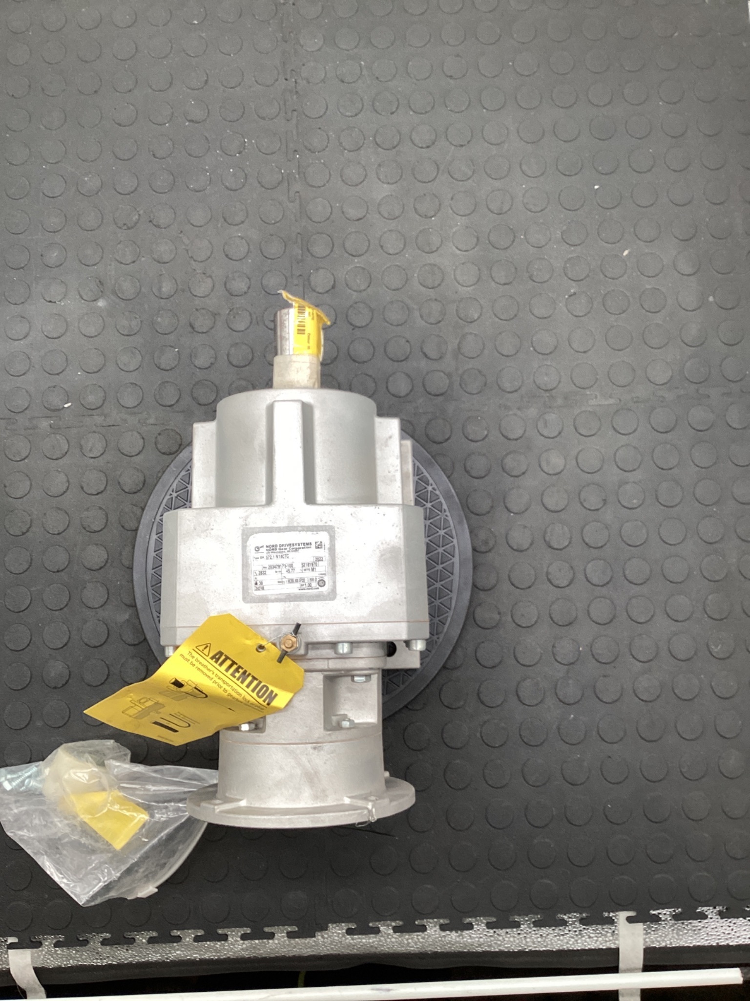 NORD DRIVESYSTEMS 203479178-100 SK 572.1 N140TC Gear Reducer - USED 1