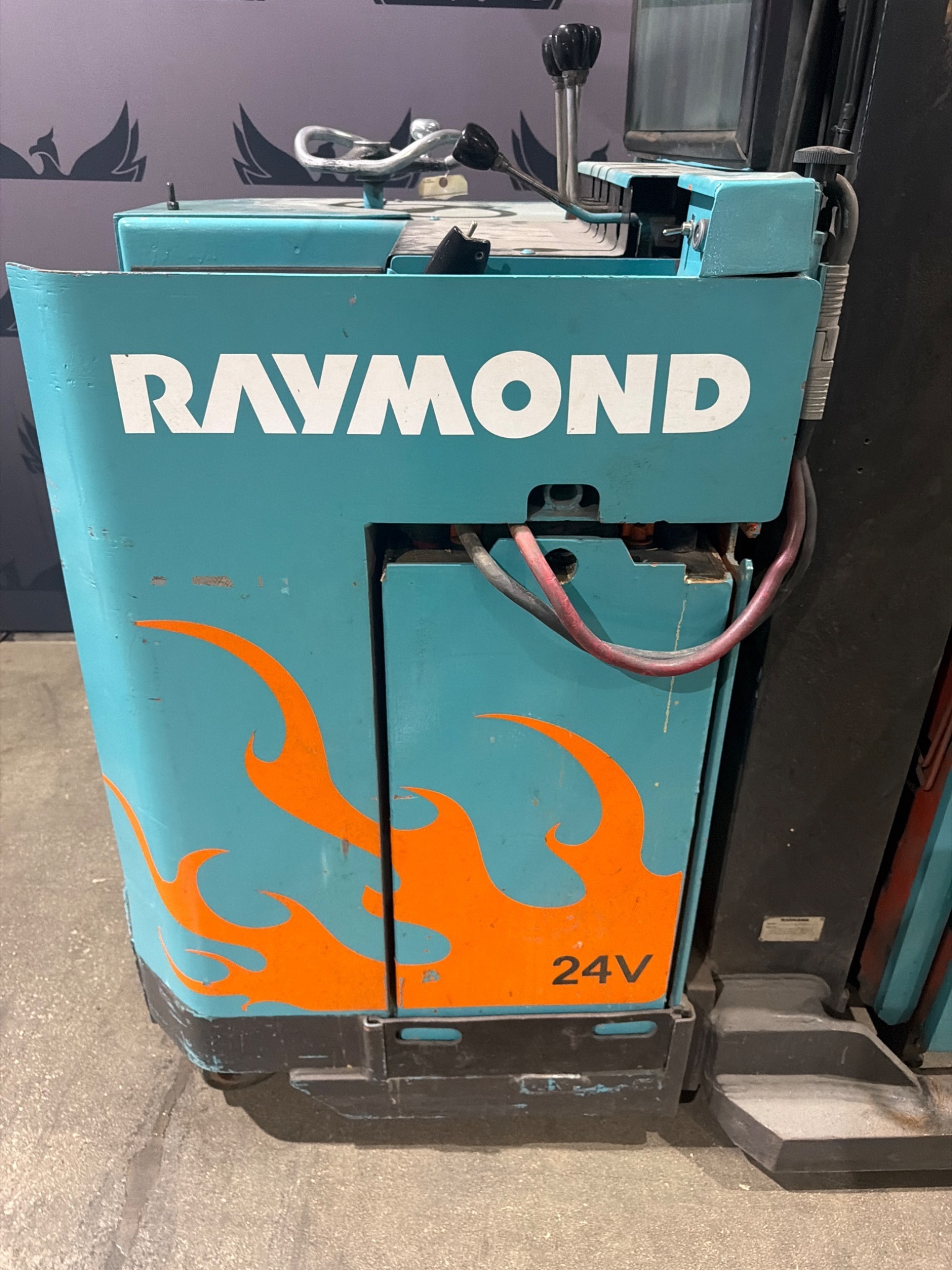 RAYMOND 20IR40TT 4000 LB Reach Truck with TS24/100 Charger USED - Drive Wheel Damage 2