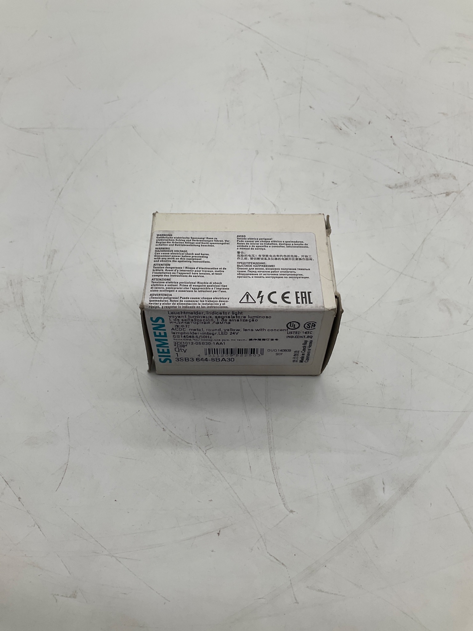 Siemens 3SB3644-6BA30 Yellow LED Indicator Light 24V AC/DC NEW 0
