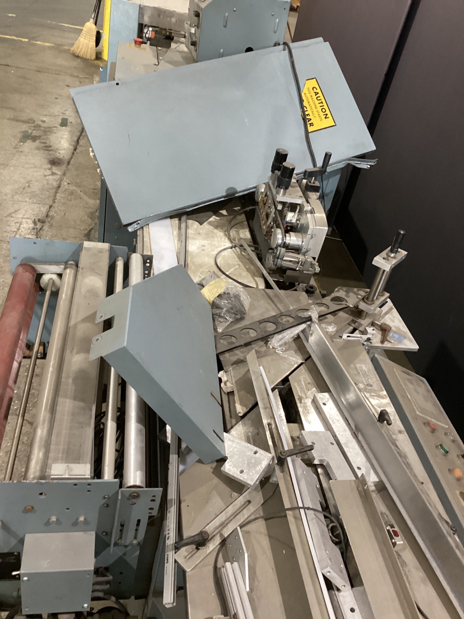 SHANKLIN F-5A Automatic L-Sealer USED 2