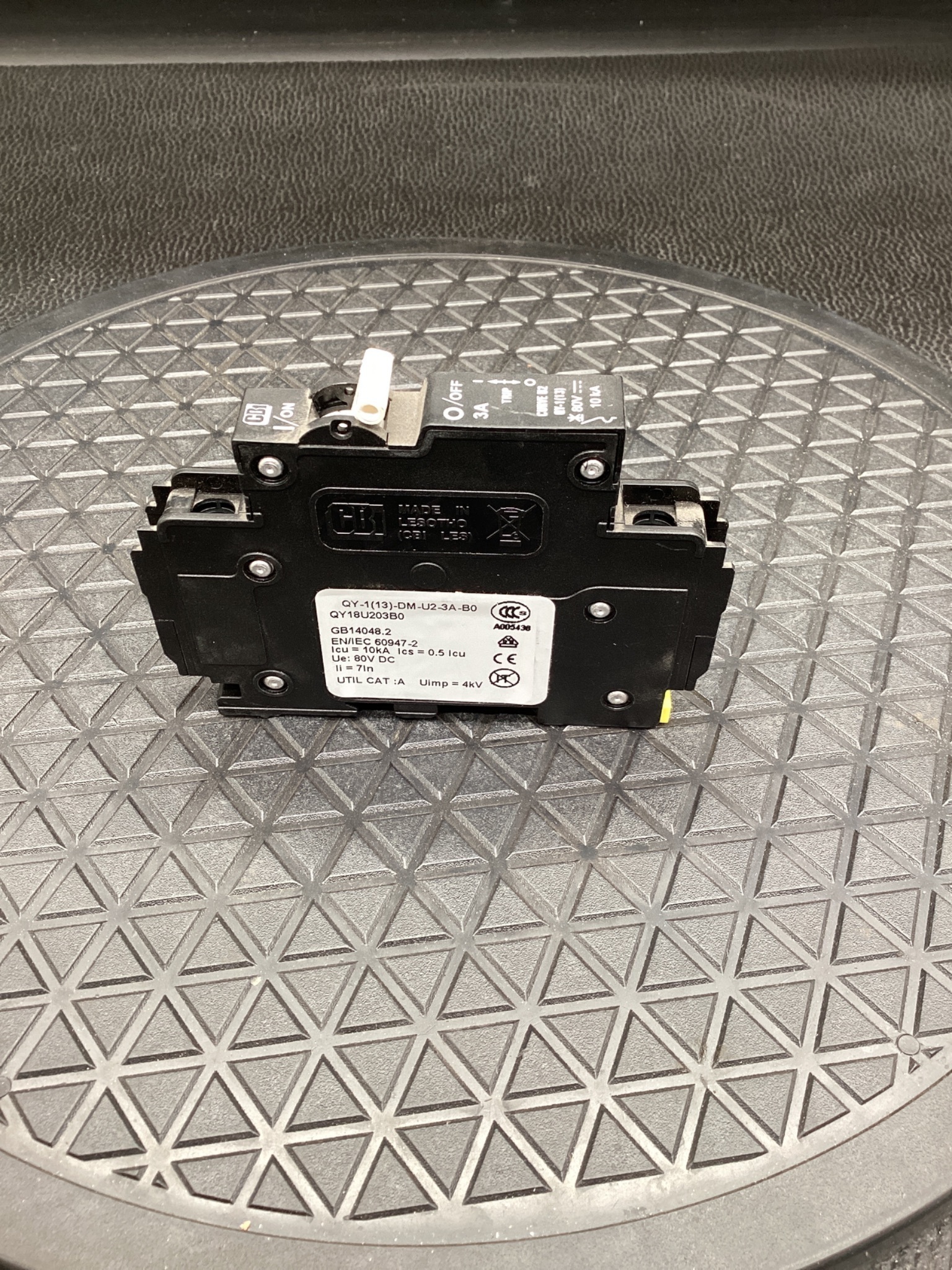 CBI ELECTRIC QY-1(13)-DM-U2-3A-B0 Miniature Circuit Breaker 3A 80VDC USED 0