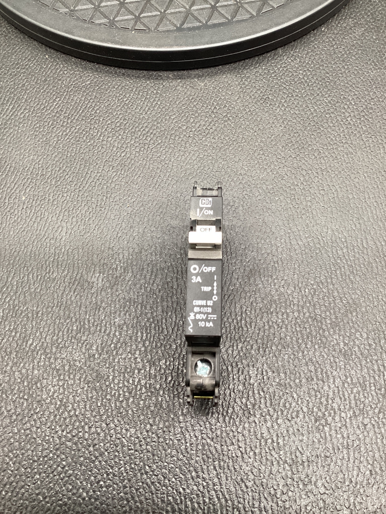 CBI ELECTRIC QY-1(13)-DM-U2-3A-B0 Miniature Circuit Breaker 3A 80VDC USED 2