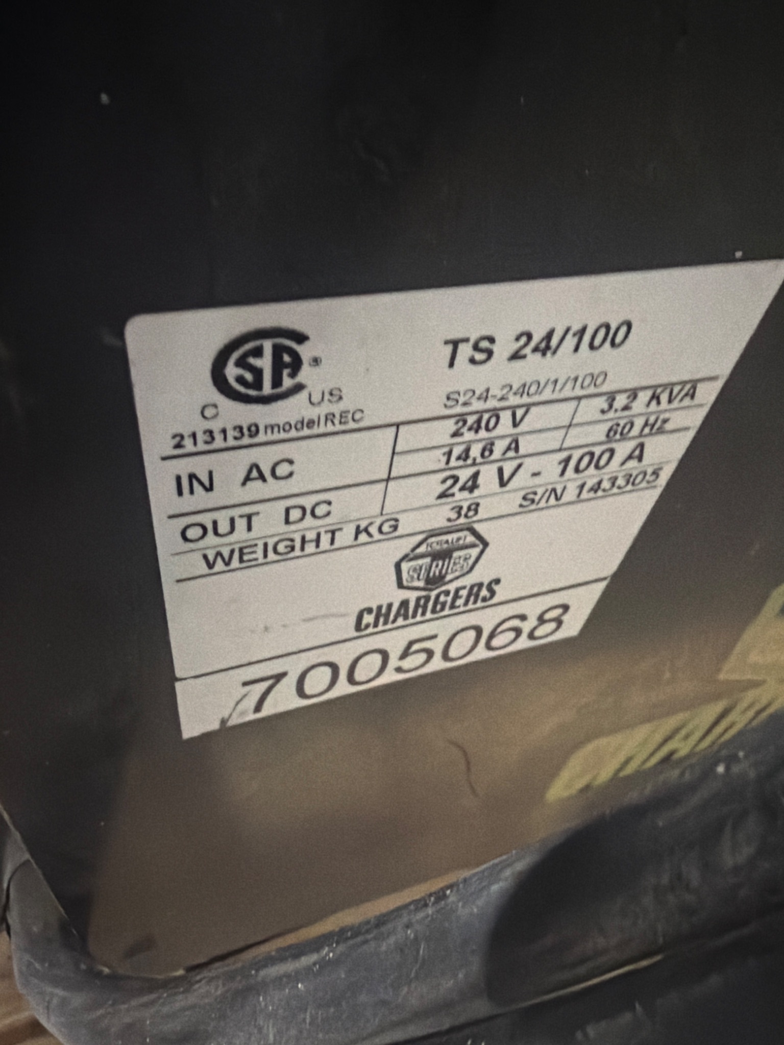 RAYMOND 20IR40TT 4000 LB Reach Truck with TS24/100 Charger USED - Drive Wheel Damage 11