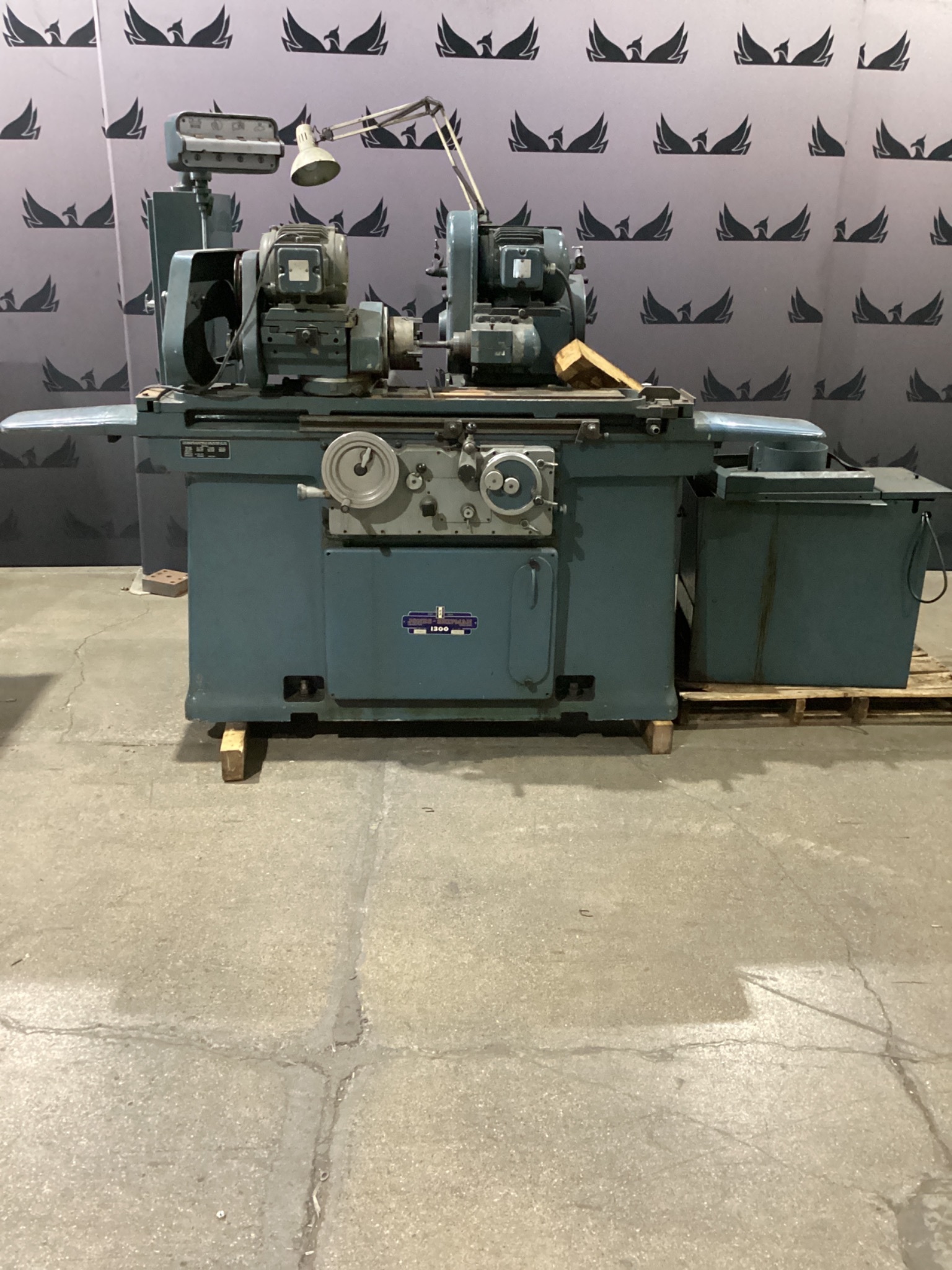JONES & SHIPMAN 1300 Cylindrical Grinder 10" x 27" USED 0